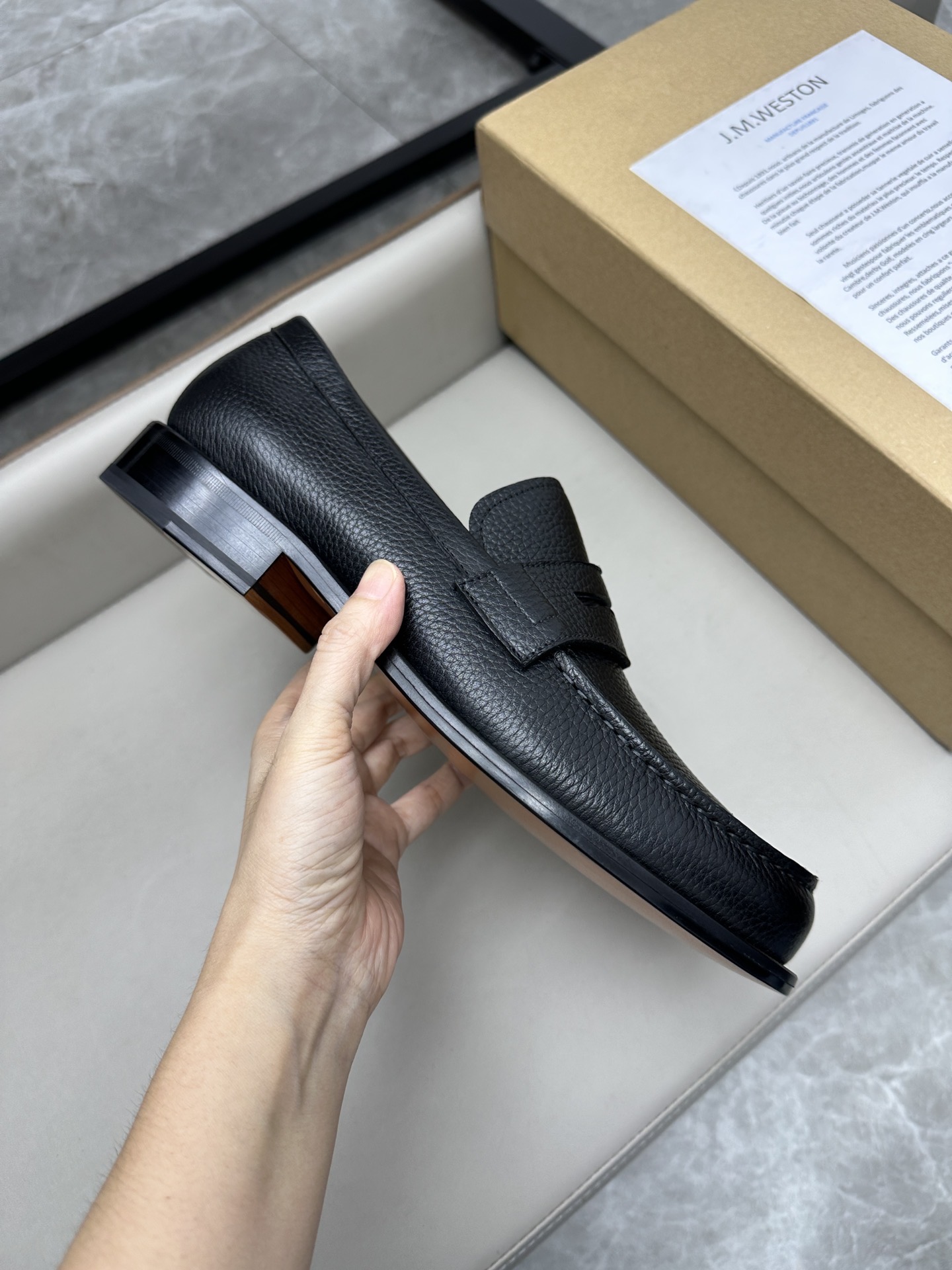 Лоферы мужские в стиле J.M. Weston черного цвета