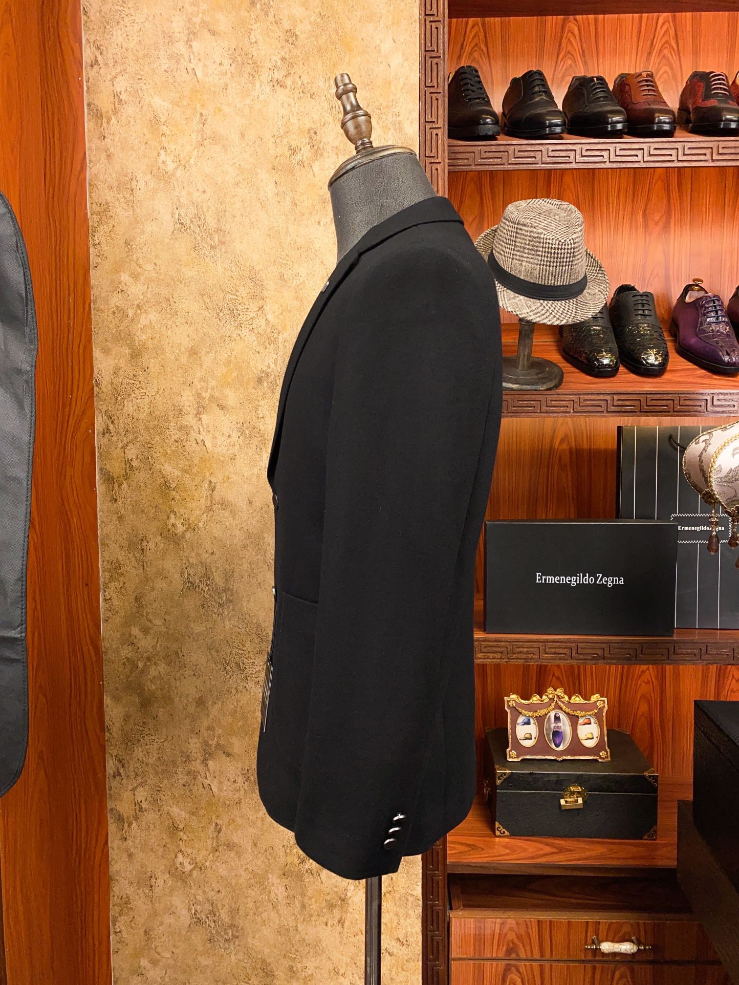 Пиджак мужской в стиле Zegna классический чёрного цвета