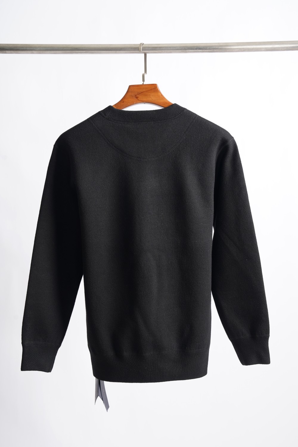 Свитер мужской в стиле Prada Wool Crewneck из плотной шерсти чёрного цвета