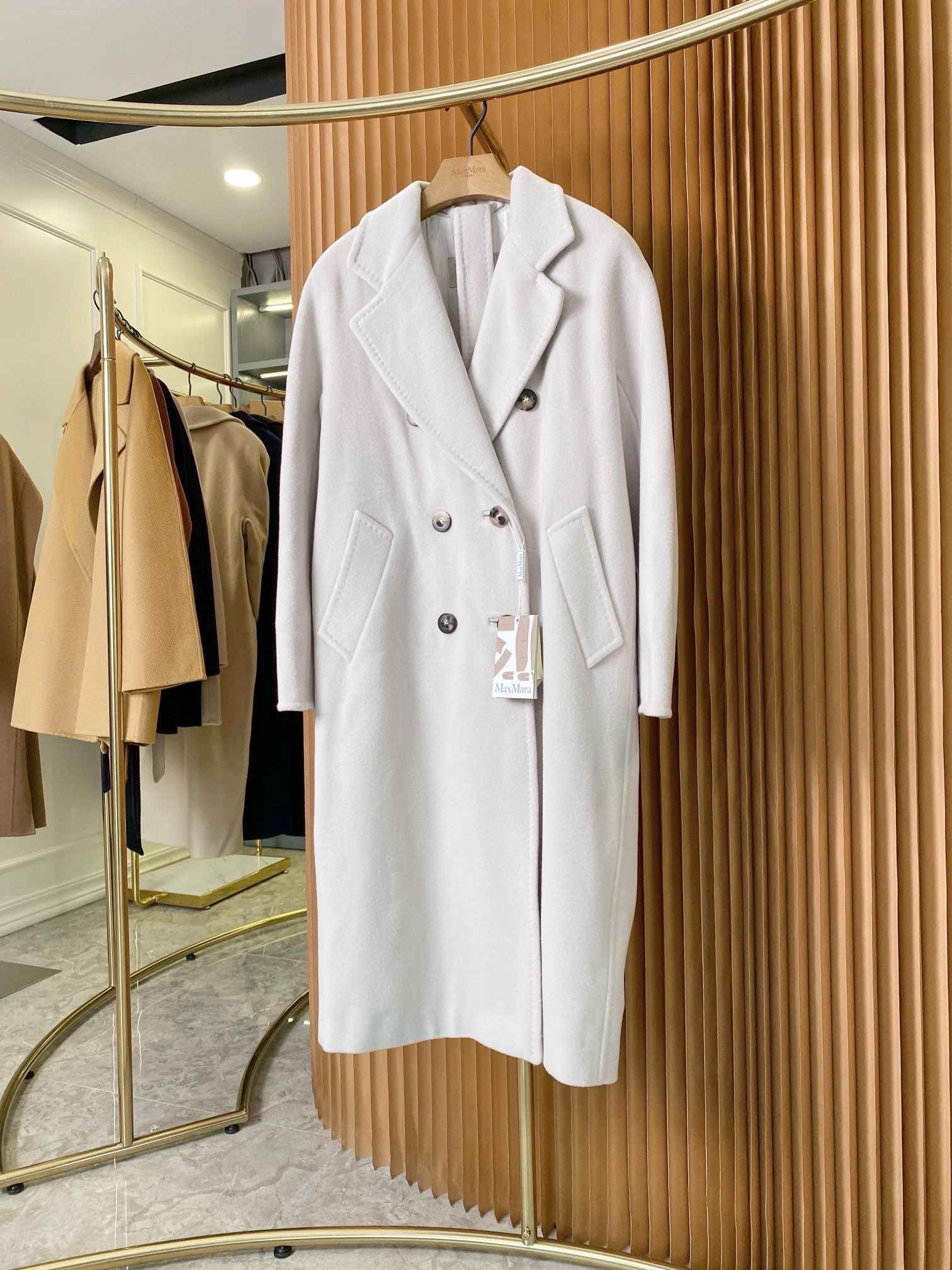 Пальто женское Max Mara 101801 Icon Coat белого цвета