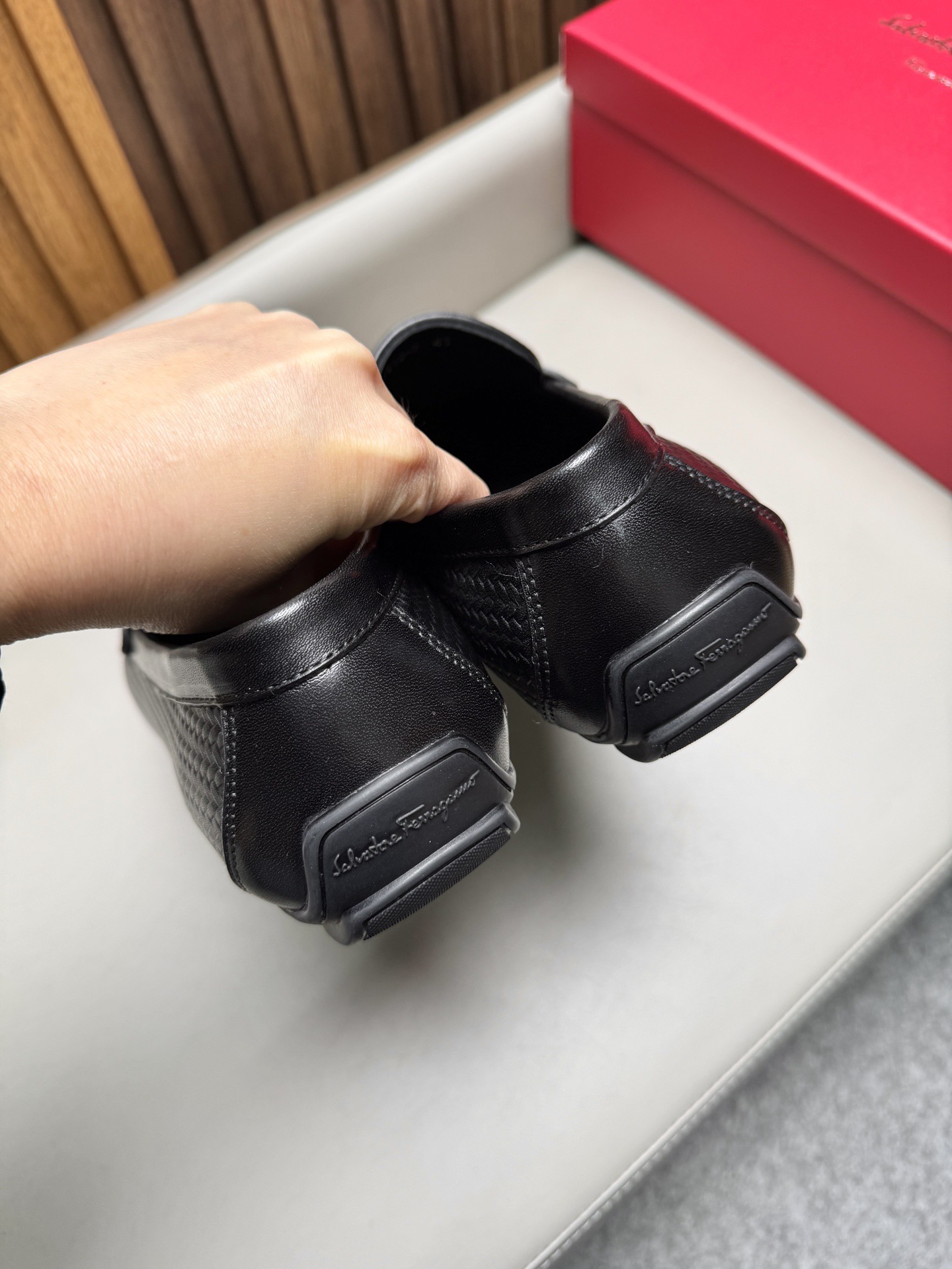 Лоферы мужские в стиле Ferragamo чёрного цвета