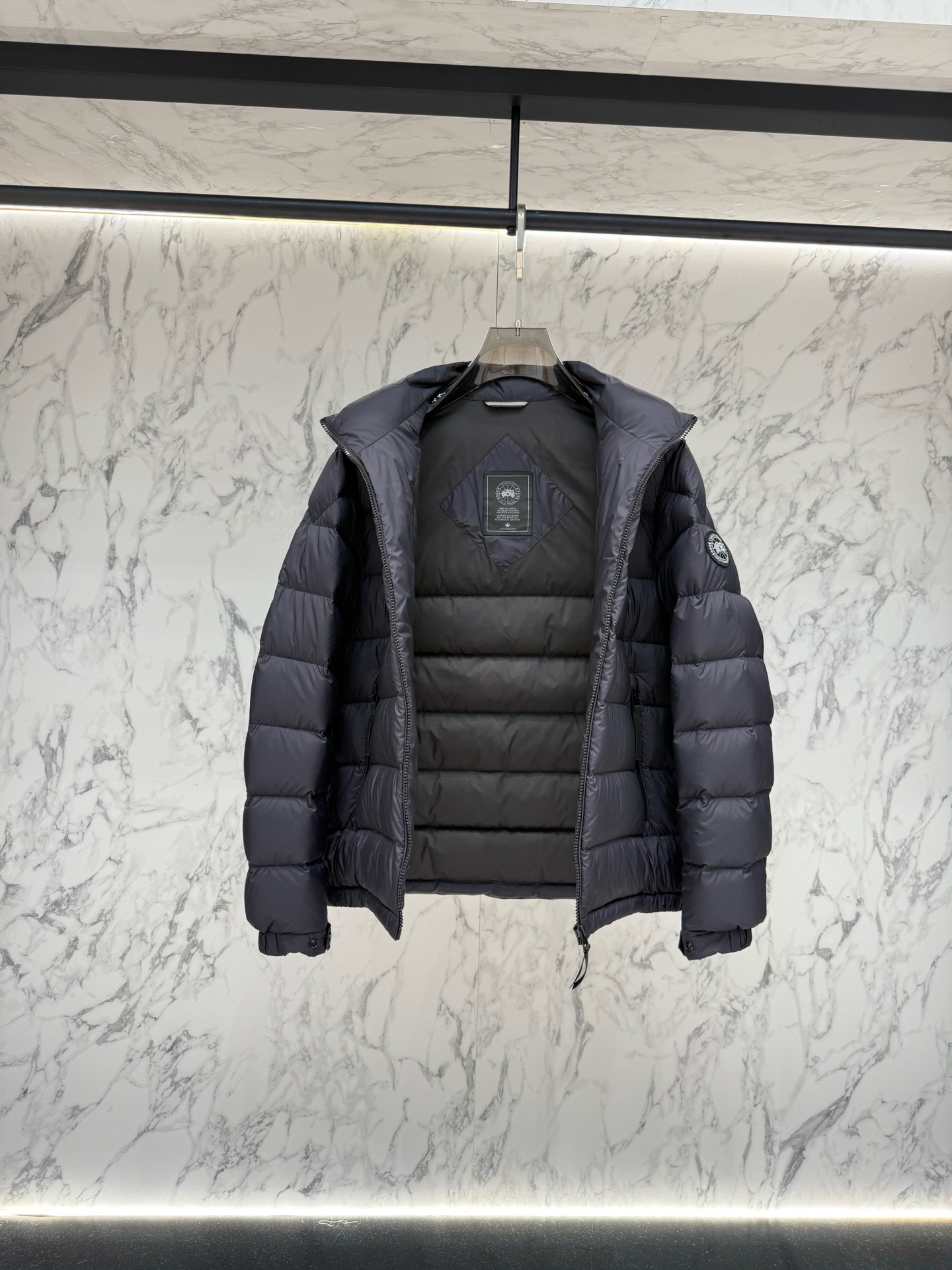 Пуховик мужской в стиле Canada Goose Stratus с натуральным пухом