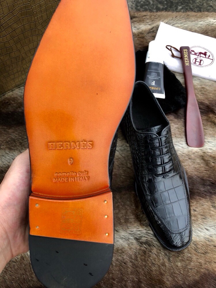 Туфли мужские в стиле Hermès из кожи крокодила черного цвета