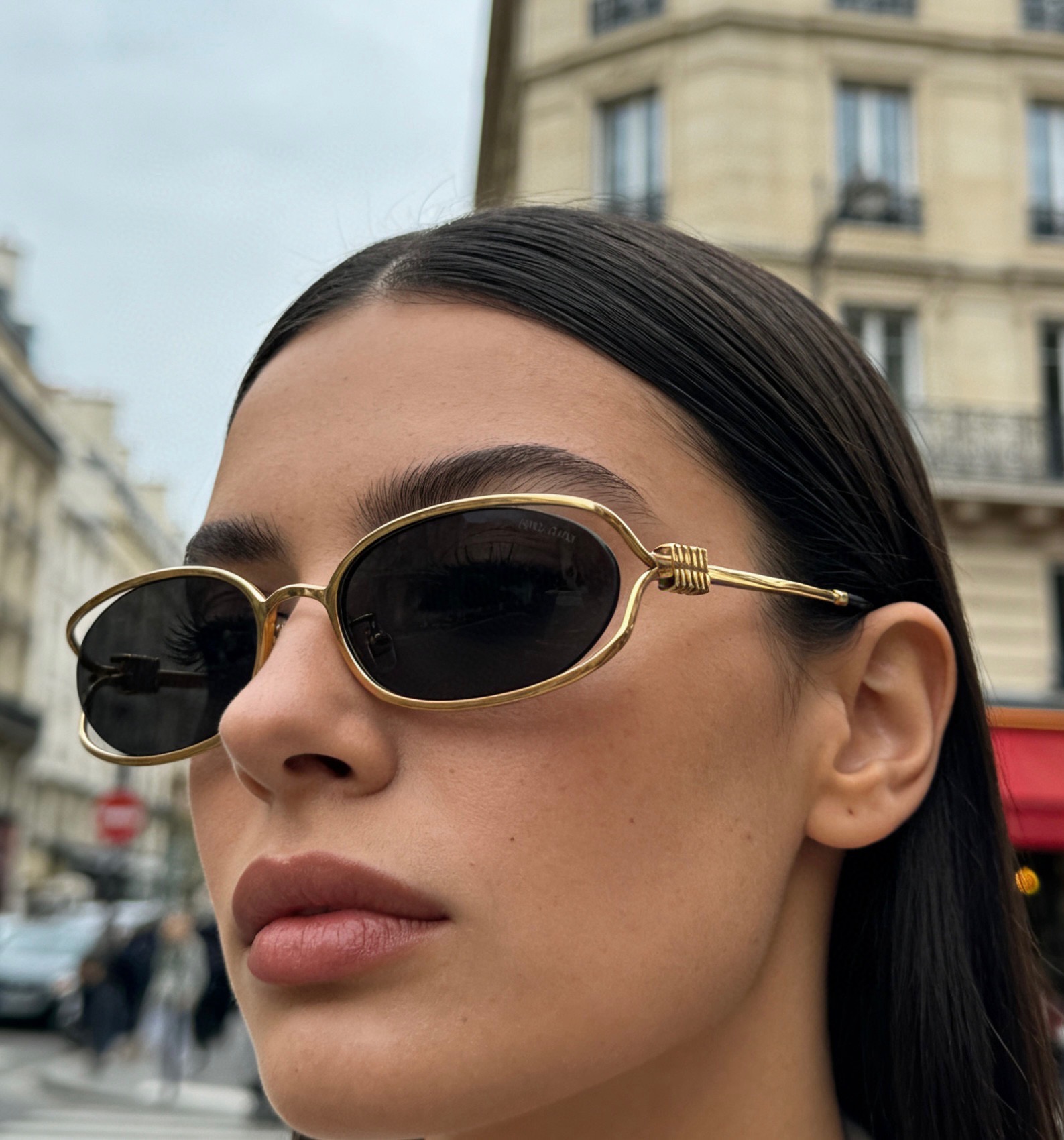 Очки солнцезащитные женские в стиле Miu Miu овальной формы