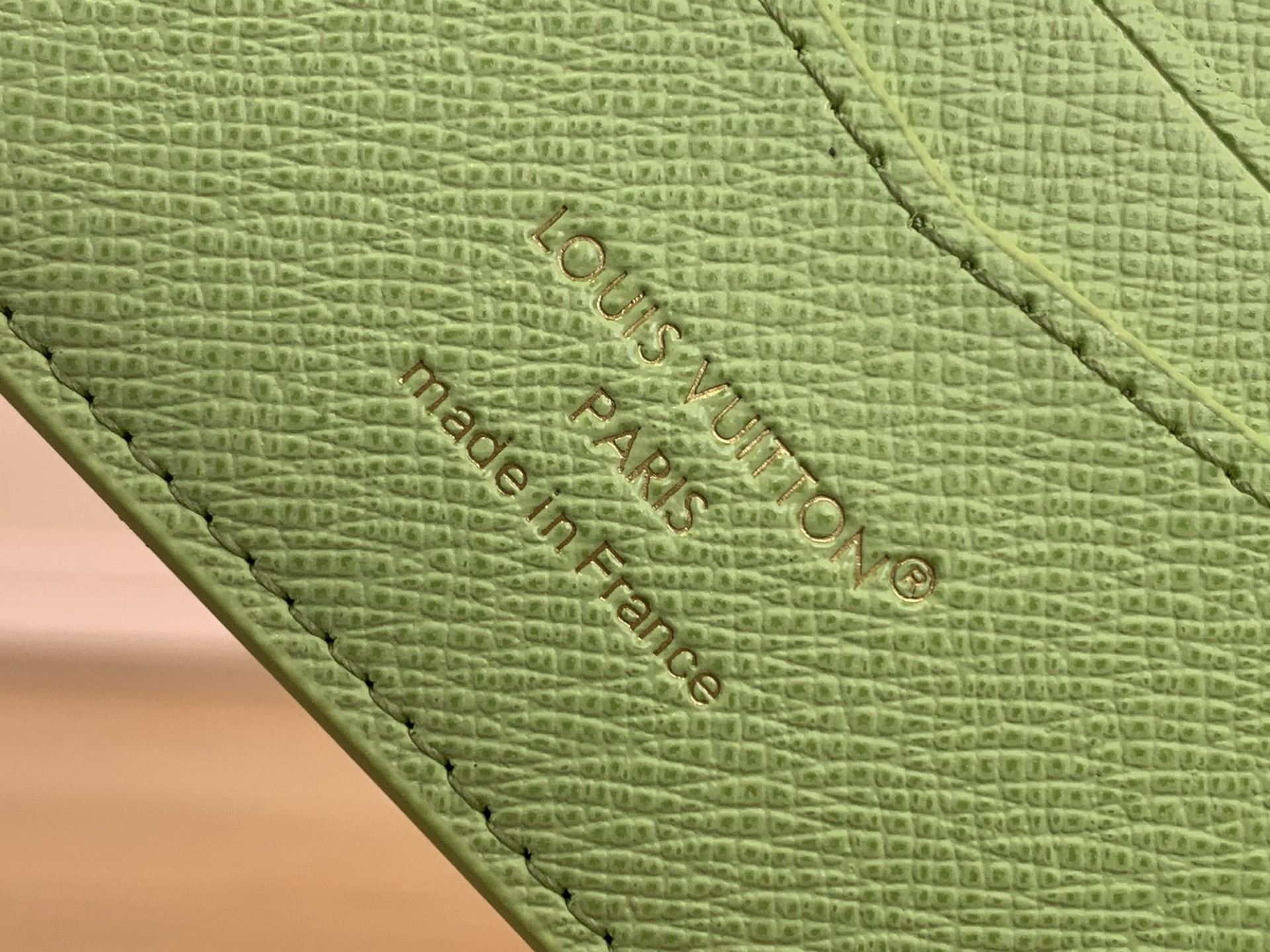 Кошелёк унисекс в стиле Louis Vuitton Slender Monogram Donuts компактный зелёного цвета