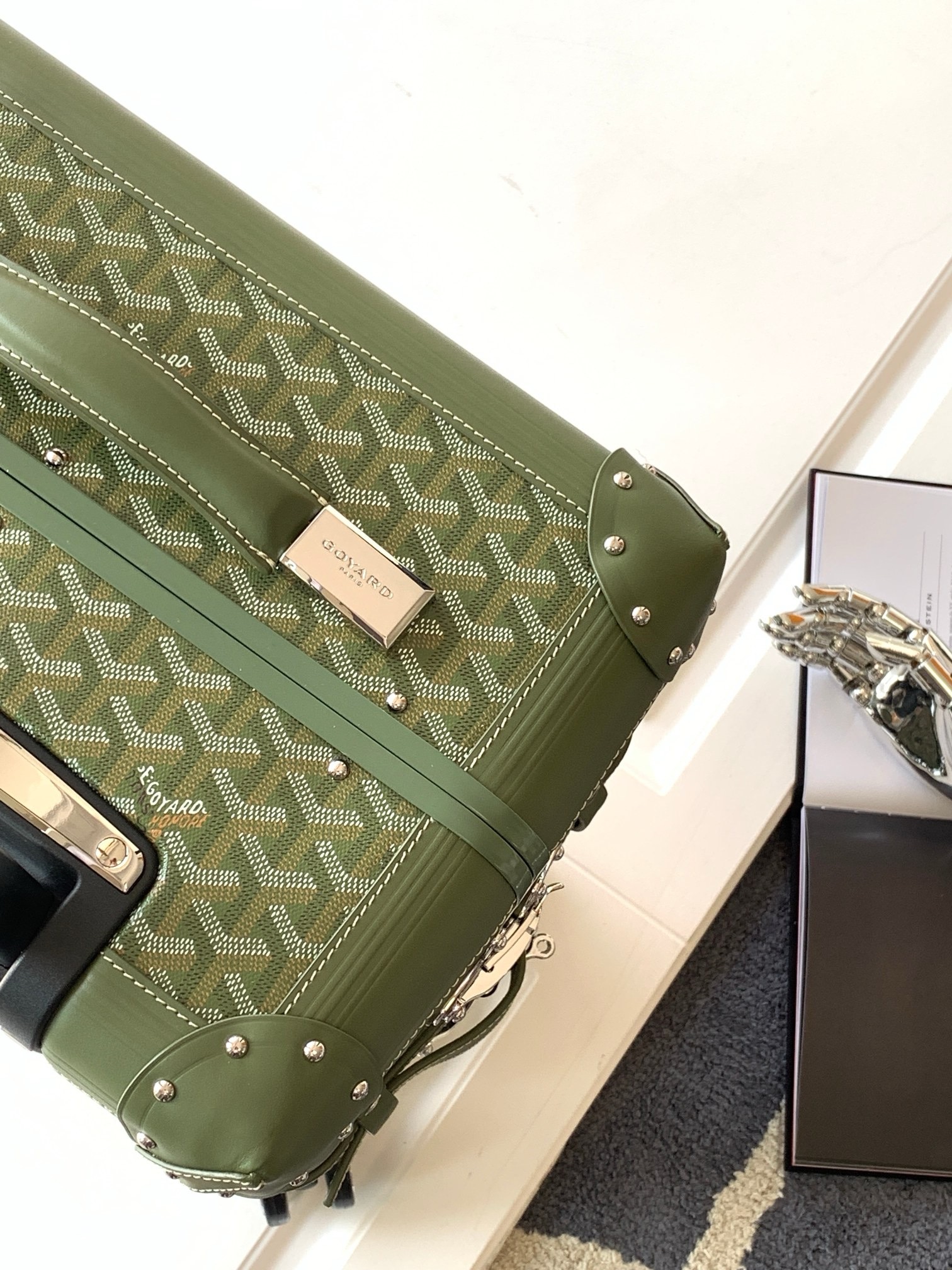 Чемодан Goyard Bourget PM зелёного цвета
