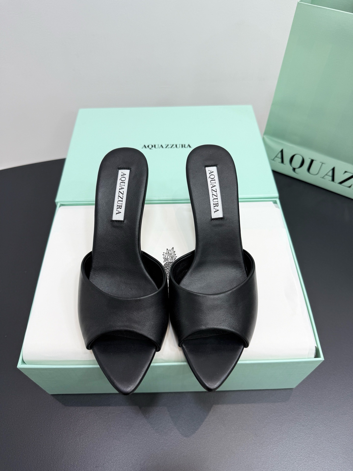 Мюли женские Aquazzura чёрного цвета