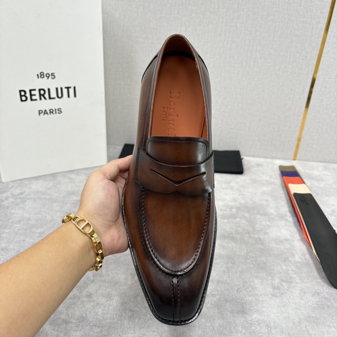 Лоферы мужские в стиле Berluti классические из натуральной кожи коричневого цвета