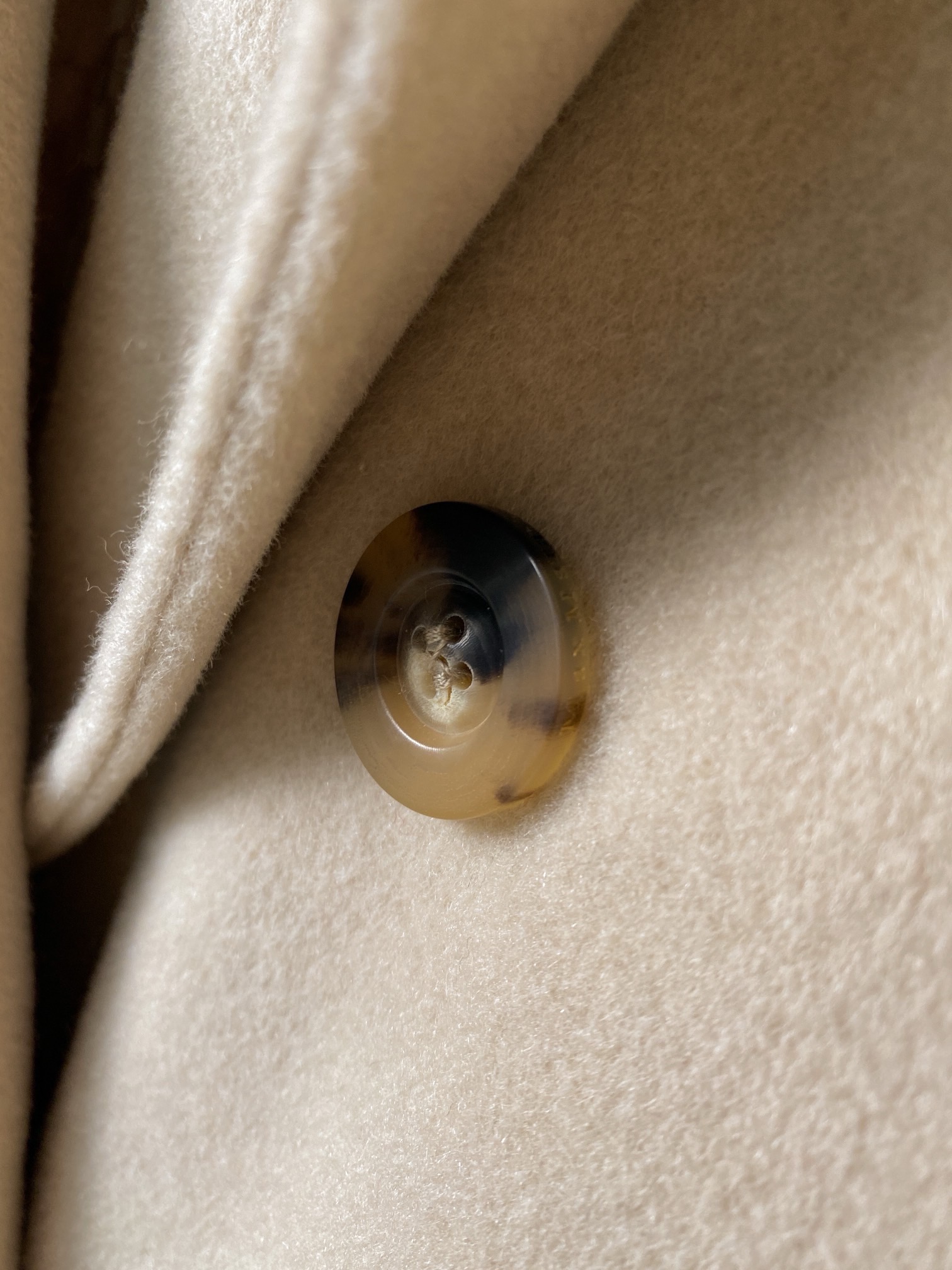 Пальто женское Max Mara 101801 Icon Coat бежевого цвета