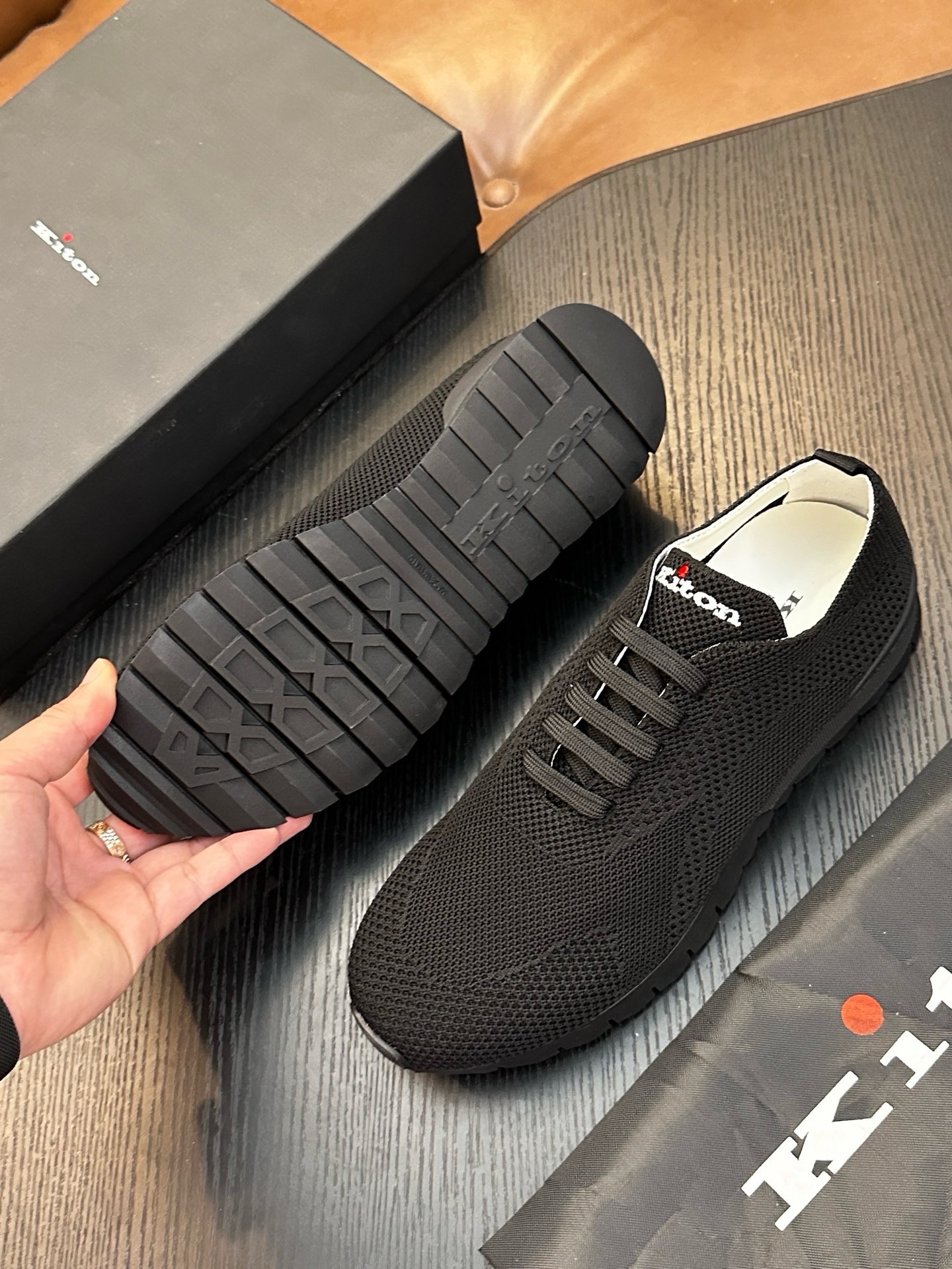 Кроссовки мужские Kiton Fits чёрного цвета