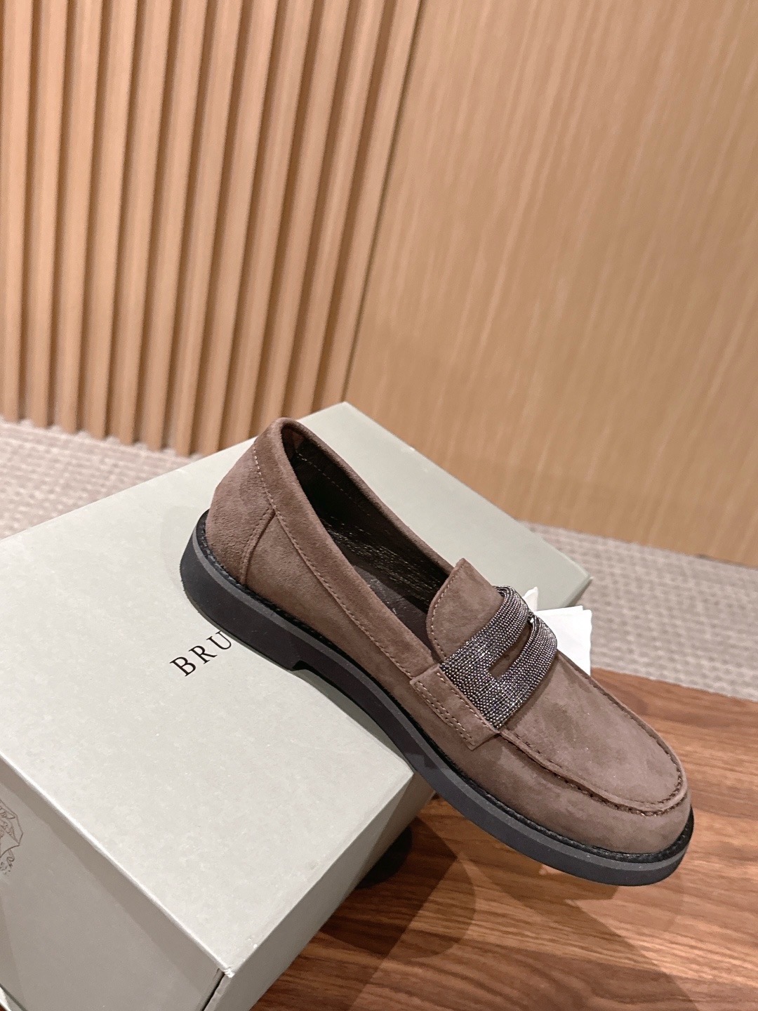 Лоферы женские в стиле Brunello Cucinelli BC коричнево-бежевого цвета