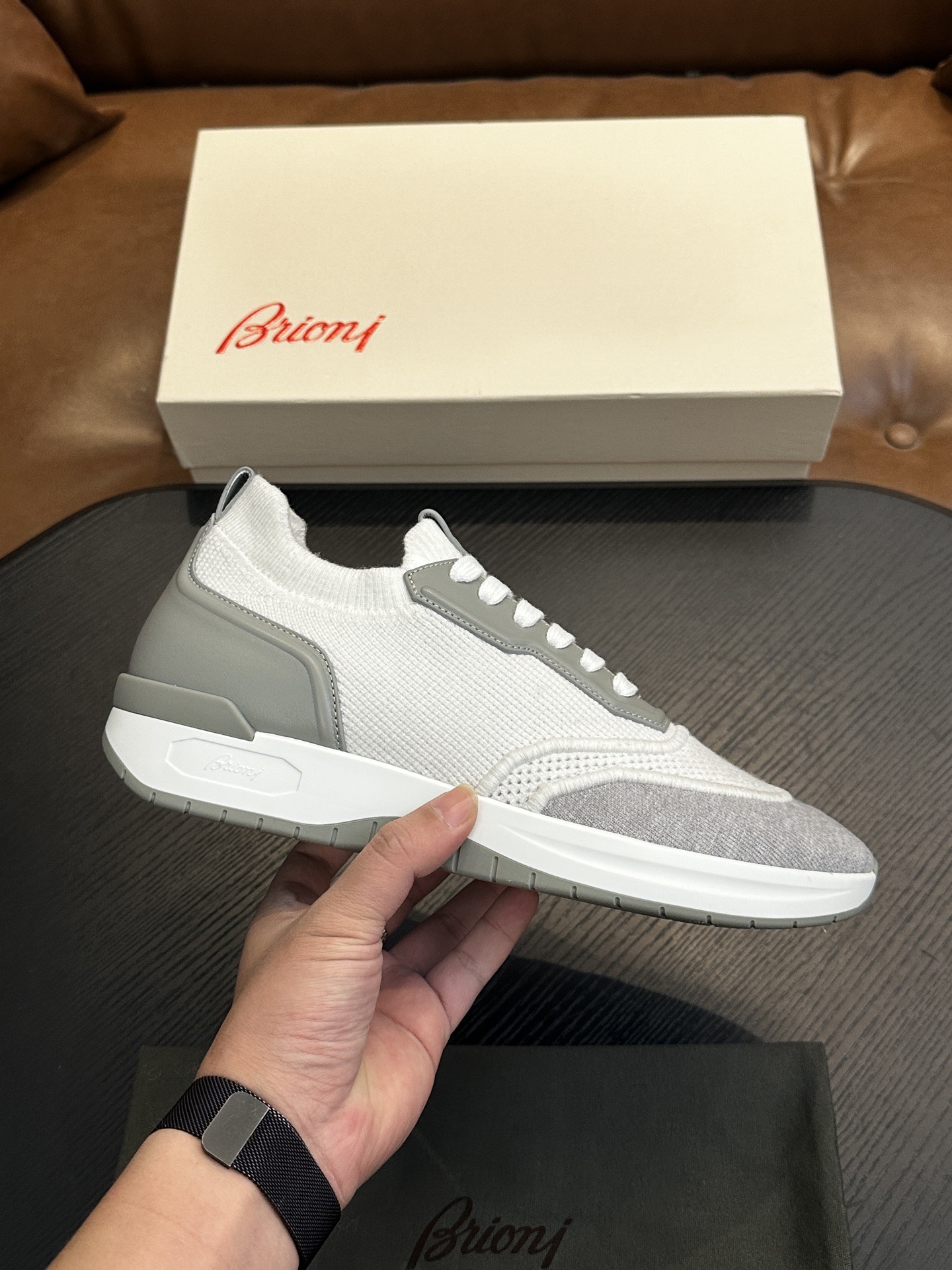 Кроссовки мужские в стиле Brioni серо-белого цвета