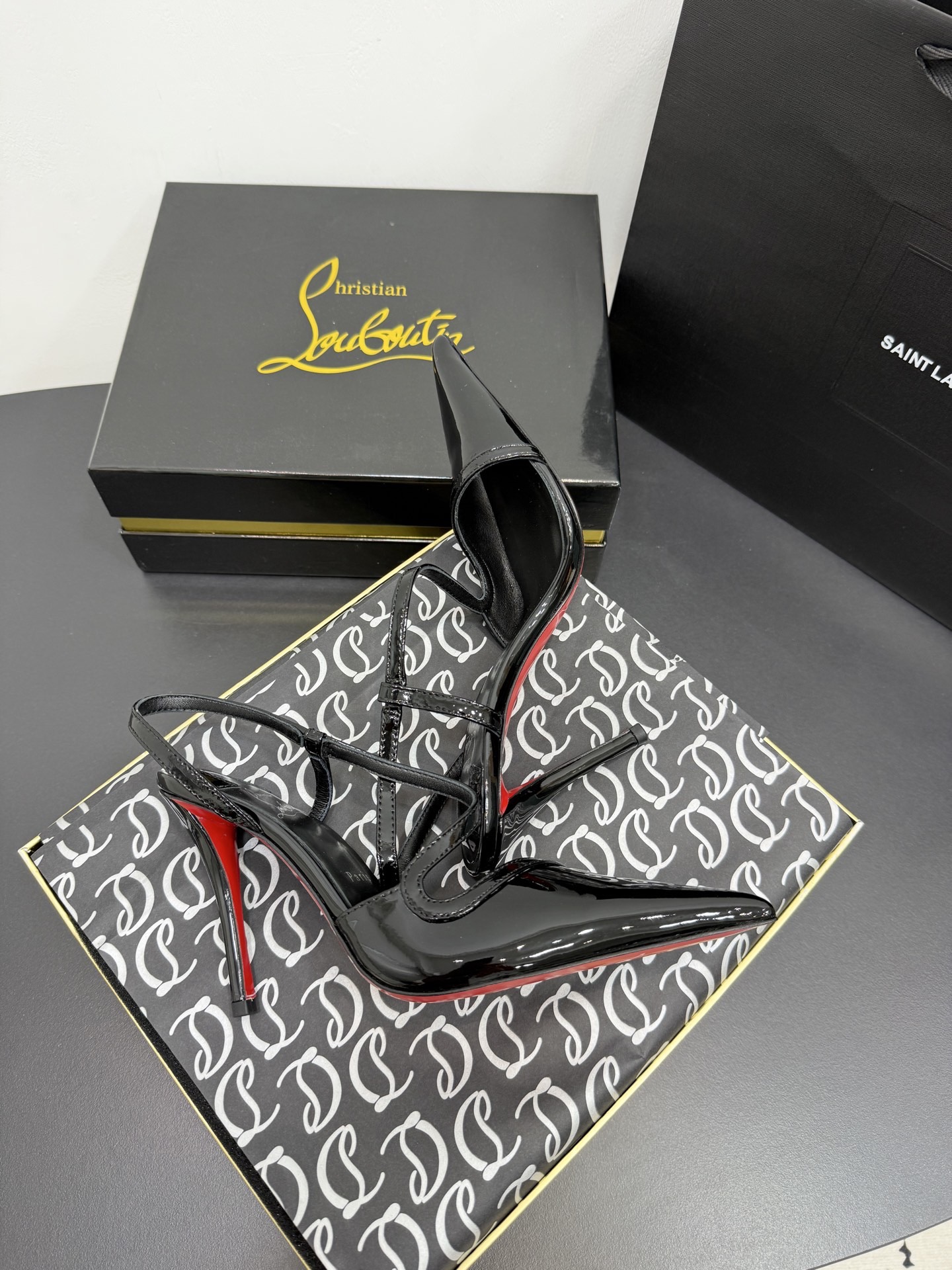 Туфли женские в стиле Christian Louboutin Rosa Z чёрного цвета