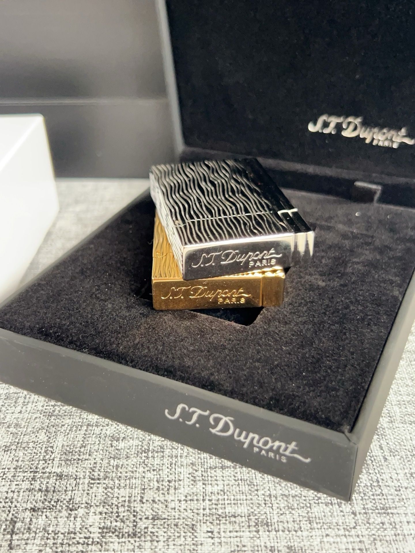 Зажигалка в стиле S.T. Dupont Ligne 2