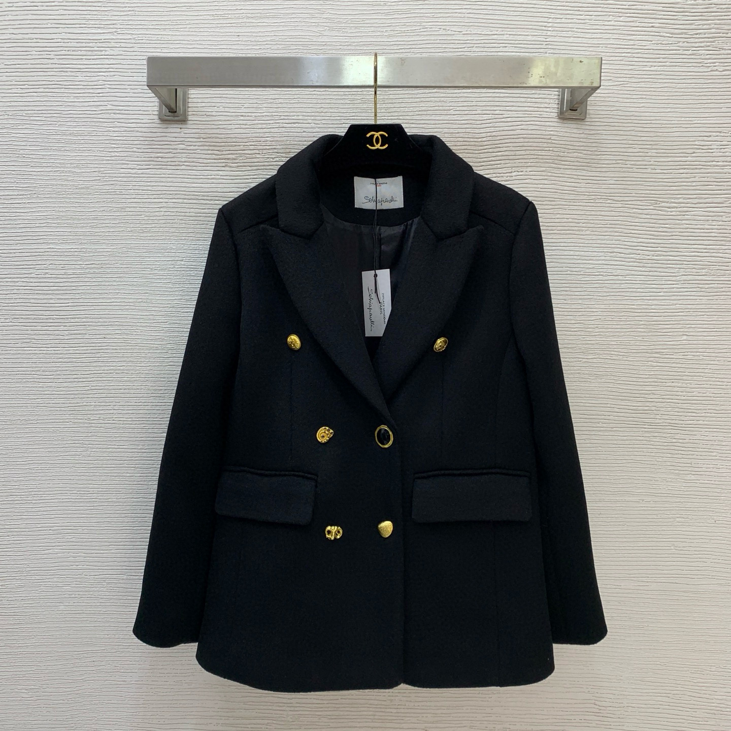 Пальто укороченное женское в стиле Schiaparelli  из шерсти с золотыми пуговицами чёрного цвета
