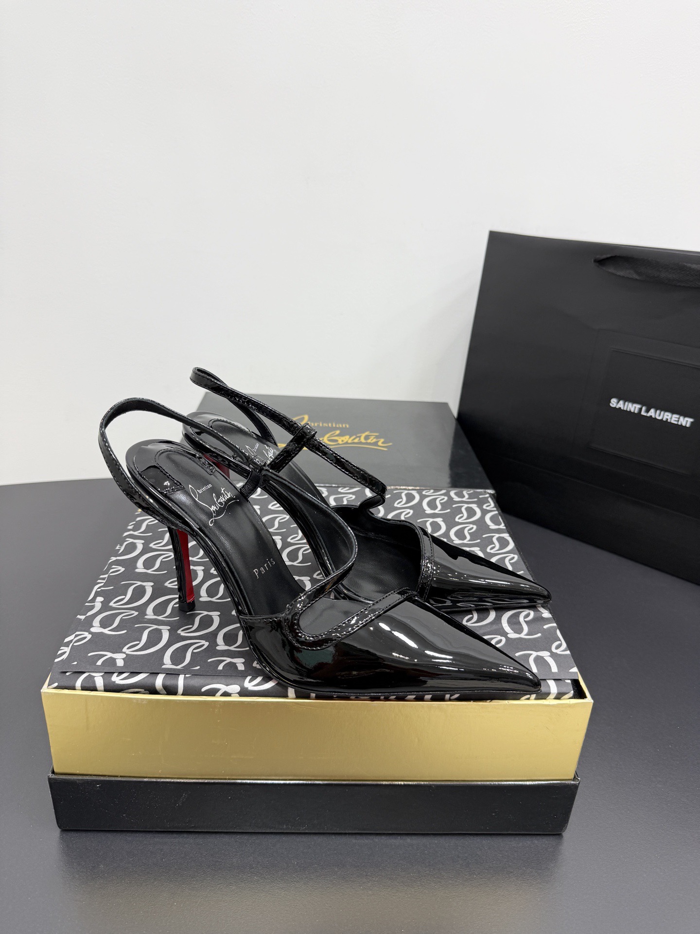 Туфли женские в стиле Christian Louboutin Rosa Z чёрного цвета