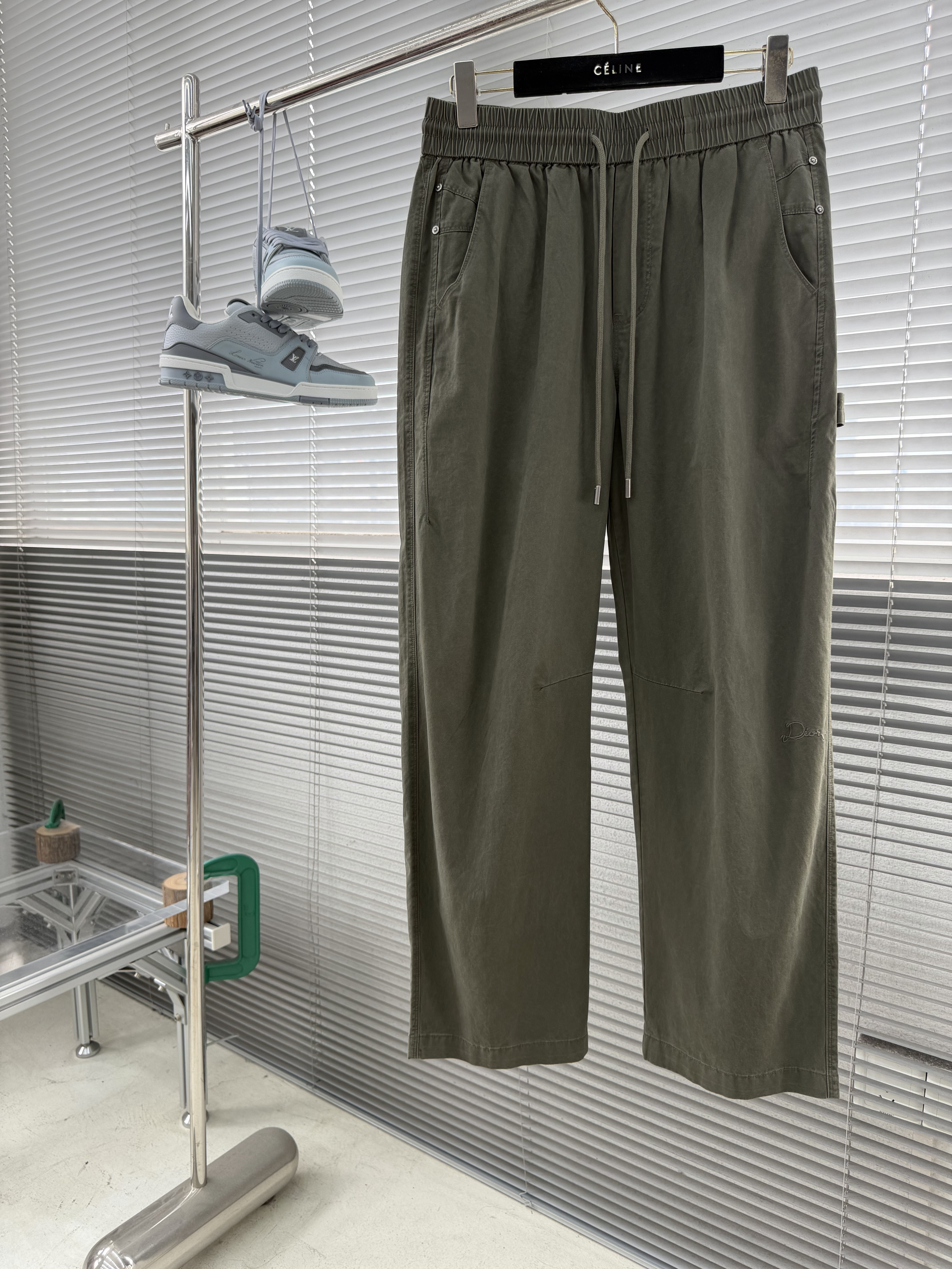 Брюки мужские в стиле Dior из хлопка зелёного цвета карго с эластичным поясом