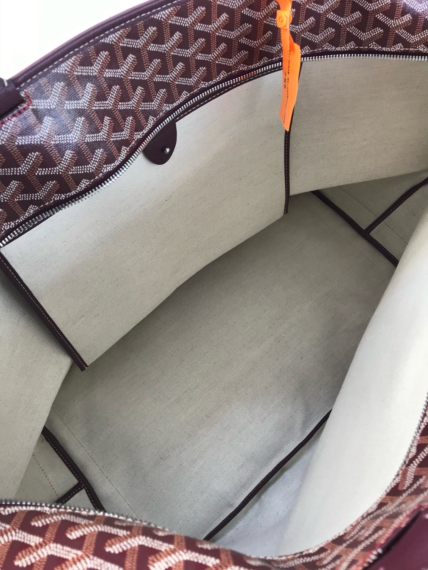 Сумка женская Goyard Artois GM бордового цвета