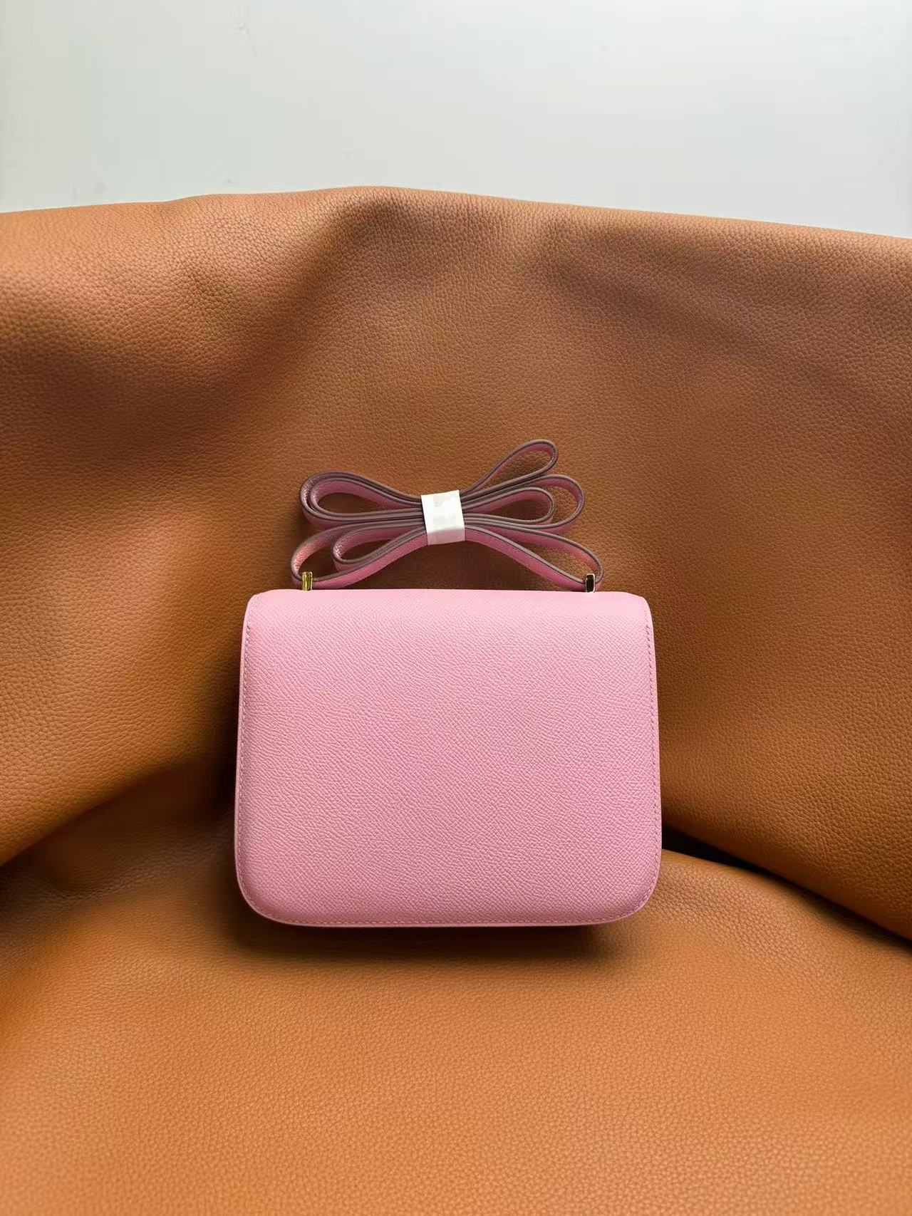 Сумка женская в стиле Hermès Constance розового цвета