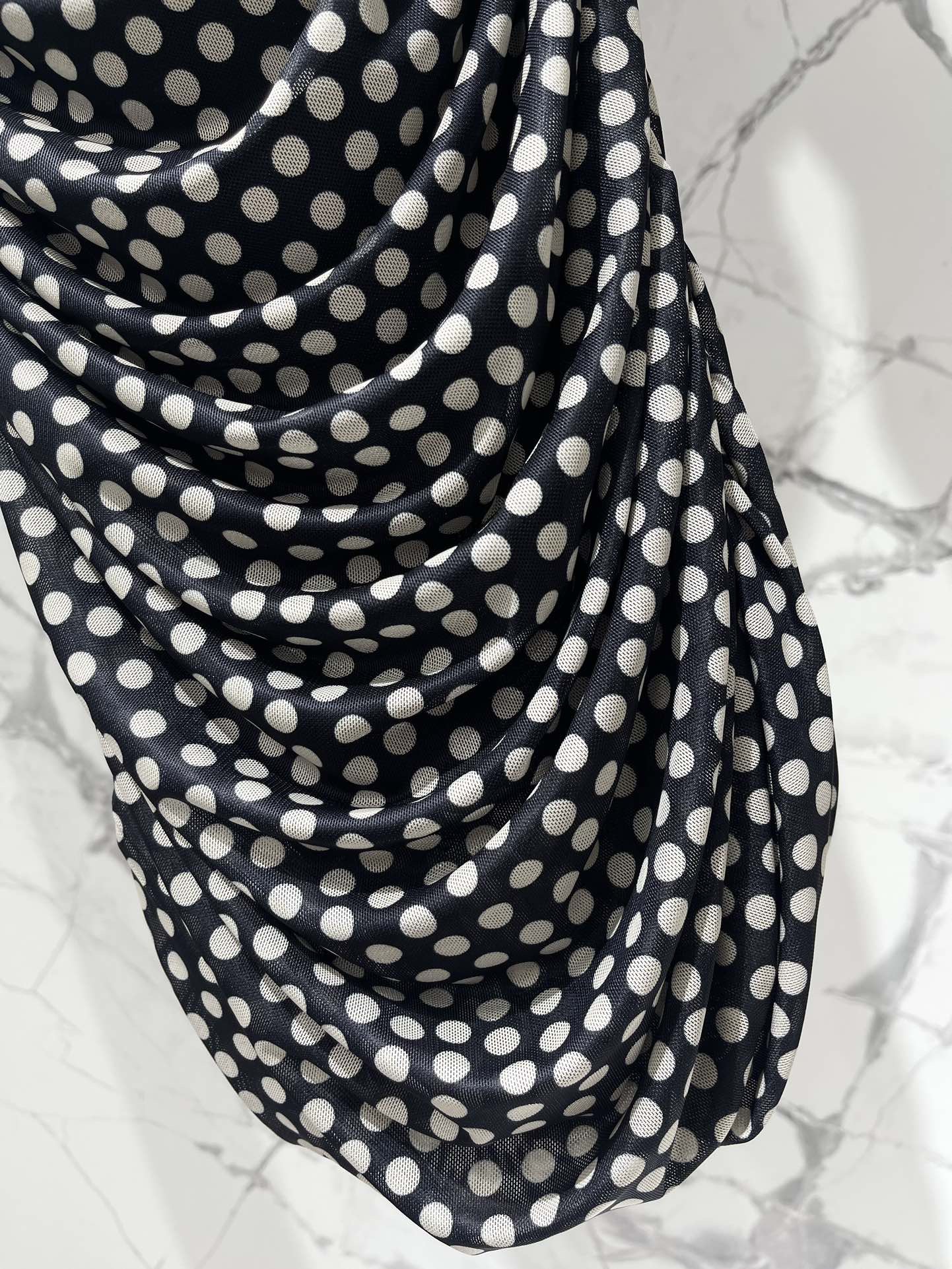 Платье женское в стиле Saint Laurent чёрно-белого цвета