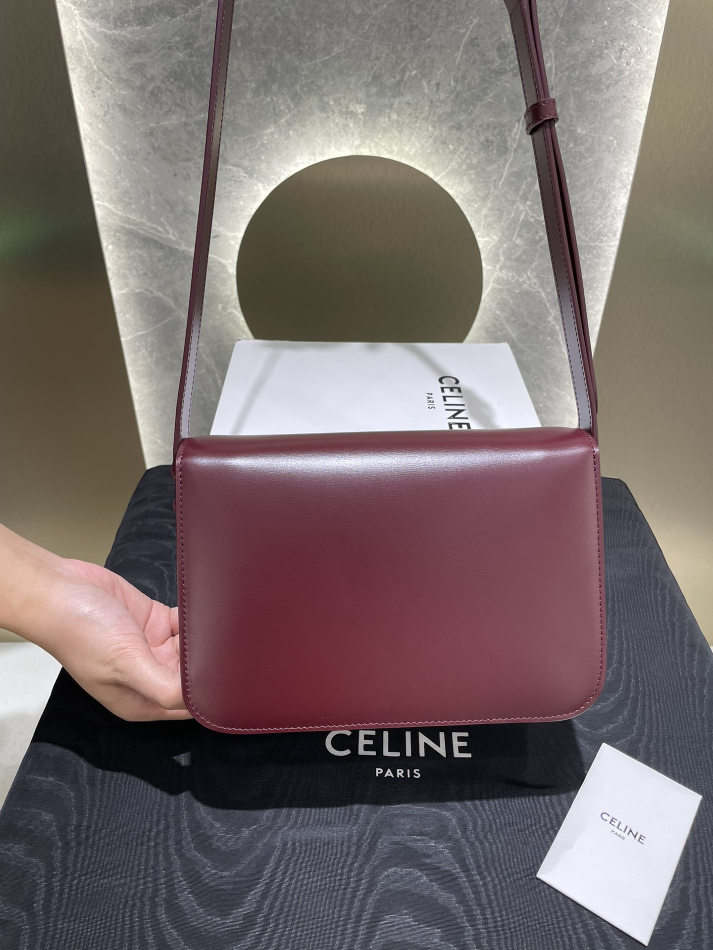 Сумка женская в стиле Celine Triomphe классическая средняя бордового цвета