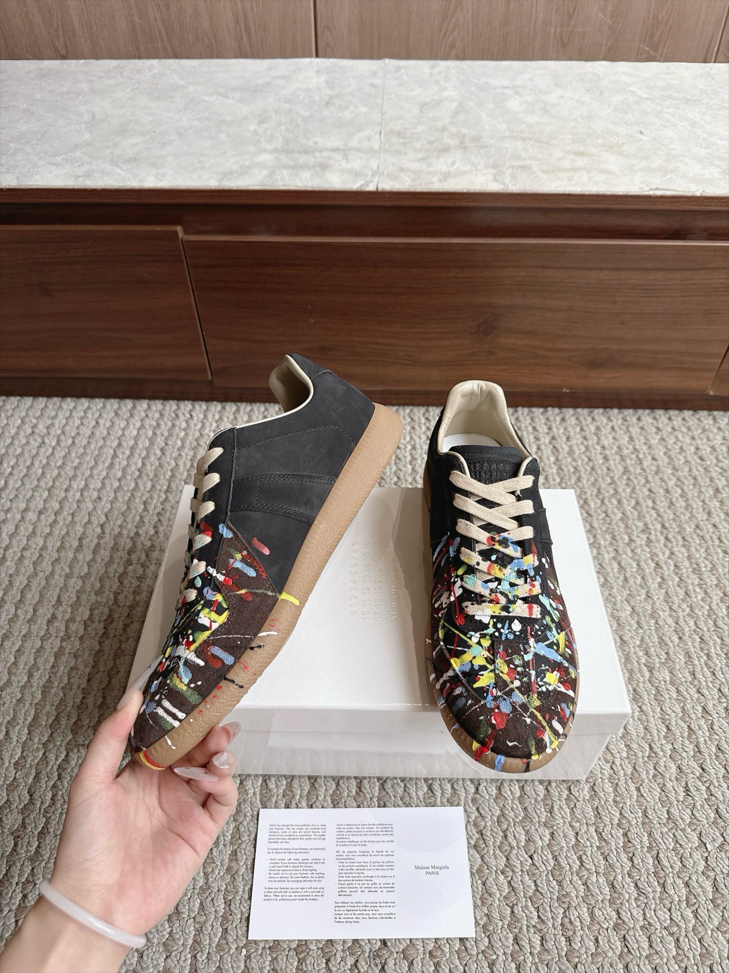 Кроссовки Maison Margiela Replica Paint Splatter чёрного цвета