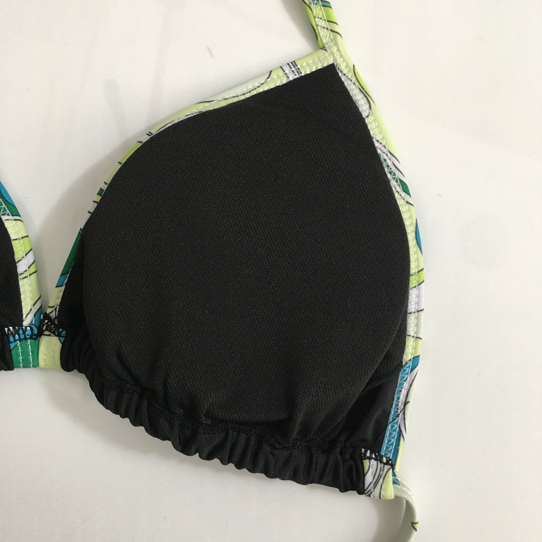 Купальник женский раздельный чёрного цвета с принтом на завязках