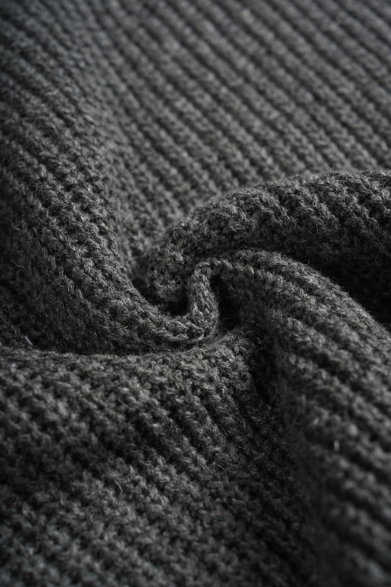 Футболка мужская в стиле Brunello Cucinelli из льна и хлопка серого цвета 