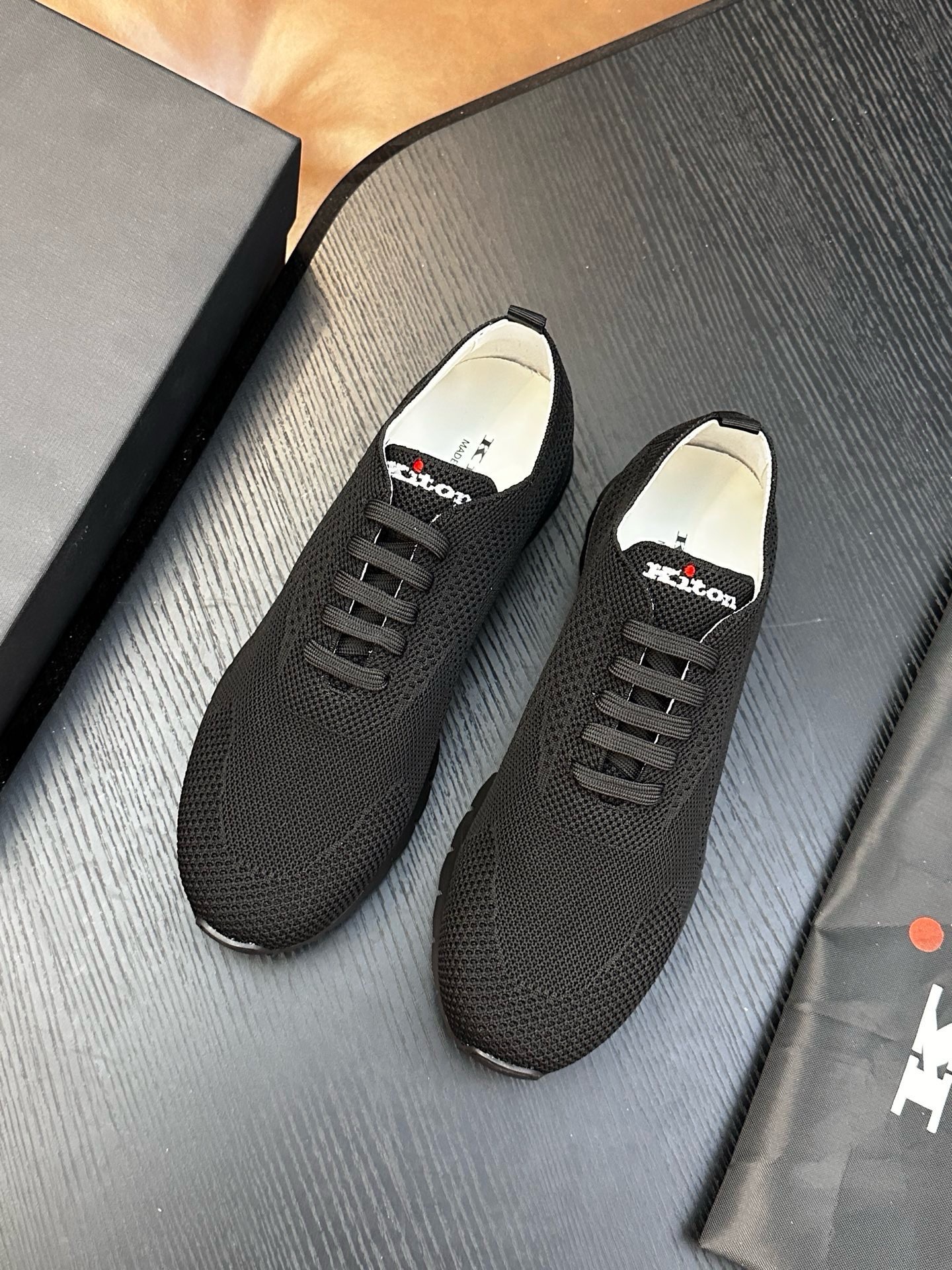 Кроссовки мужские Kiton Fits чёрного цвета