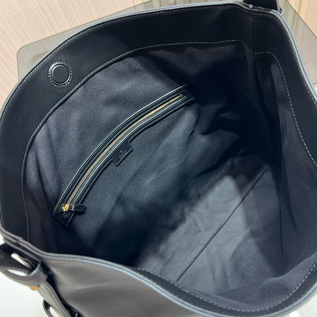 Сумка женская в стиле Gucci Beatrix из натуральной кожи чёрного цвета с бамбуковой ручкой