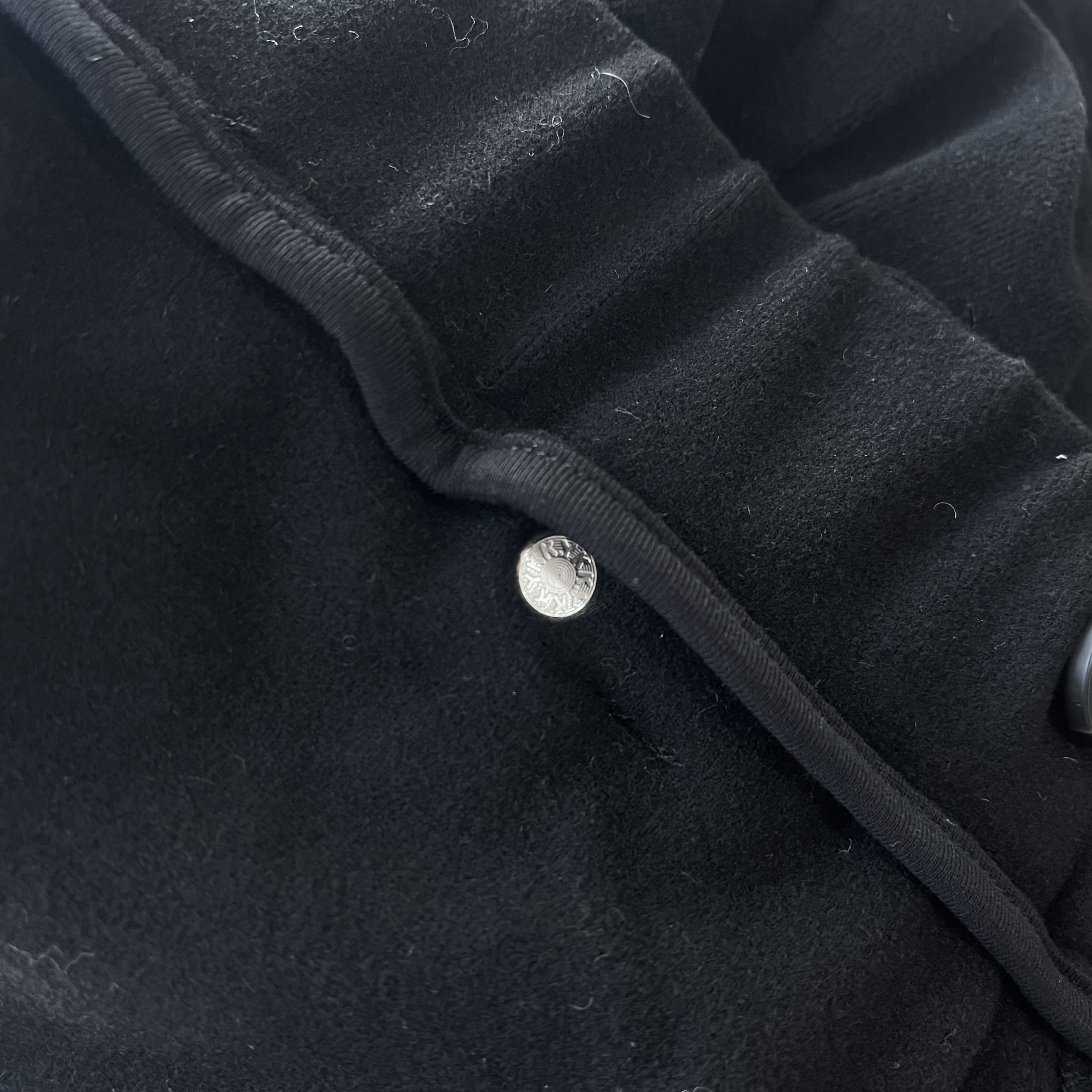 Брюки мужские в стиле Brunello Cucinelli свободного прямого кроя из плотной шерсти чёрного цвета