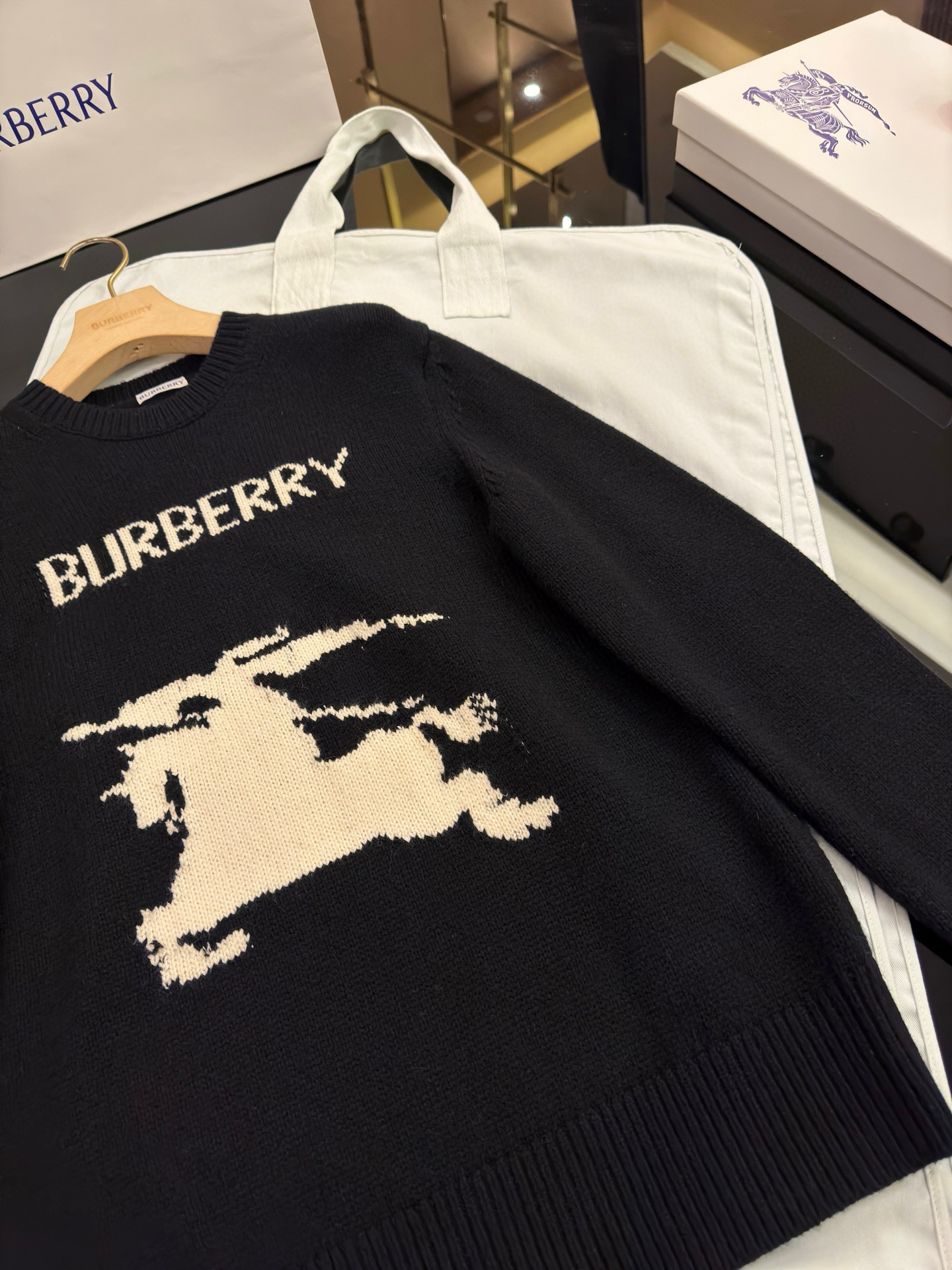 Свитер унисекс в стиле Burberry с жаккардовым логотипом EKD чёрного цвета