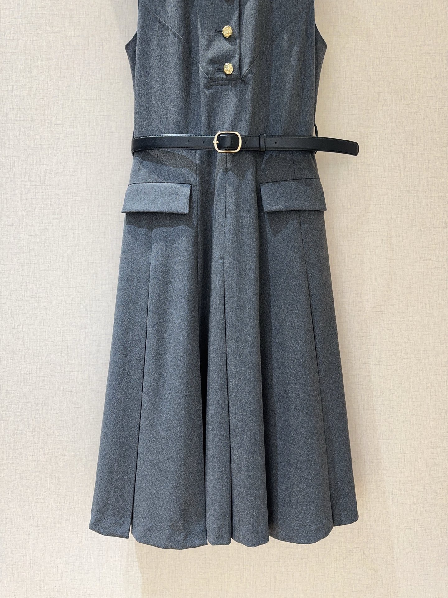 Платье женское в стиле Self-Portrait серо-синего цвета миди без рукавов с поясом