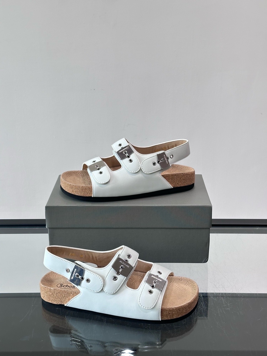 Сандалии мужские в стиле Balenciaga x Birkenstock Boston белого цвета