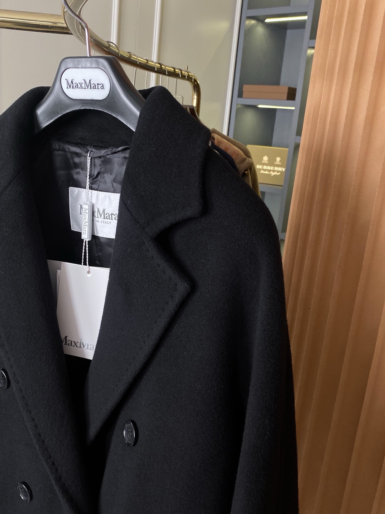 Пальто женское Max Mara Short 101801 Icon Coat чёрного цвета