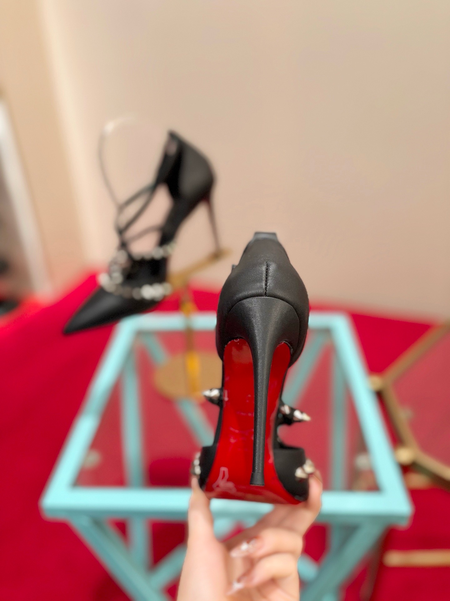 Туфли женские Christian Louboutin So Kate черного цвета