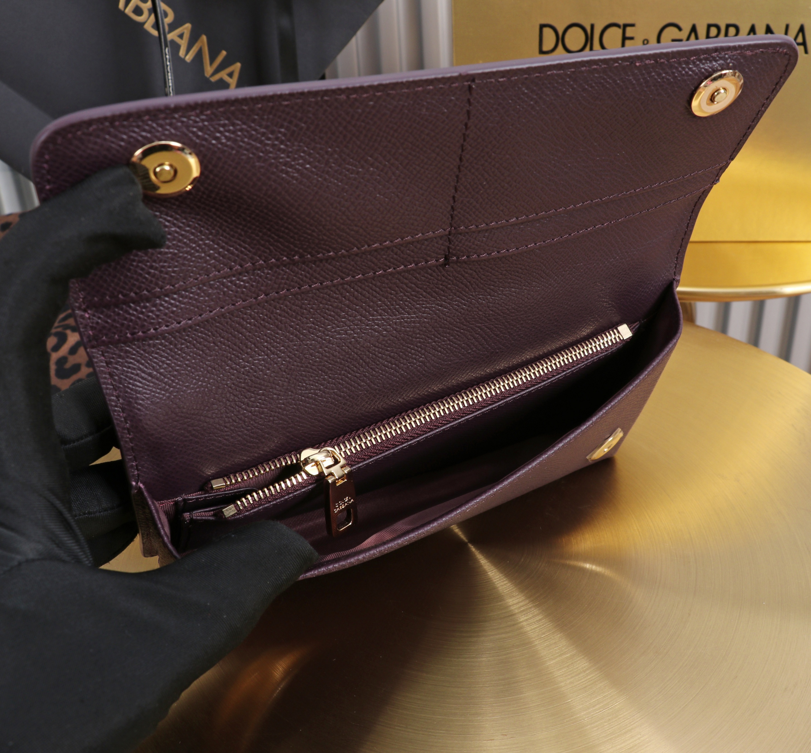 Сумка женская в стиле Dolce & Gabbana бордового цвета
