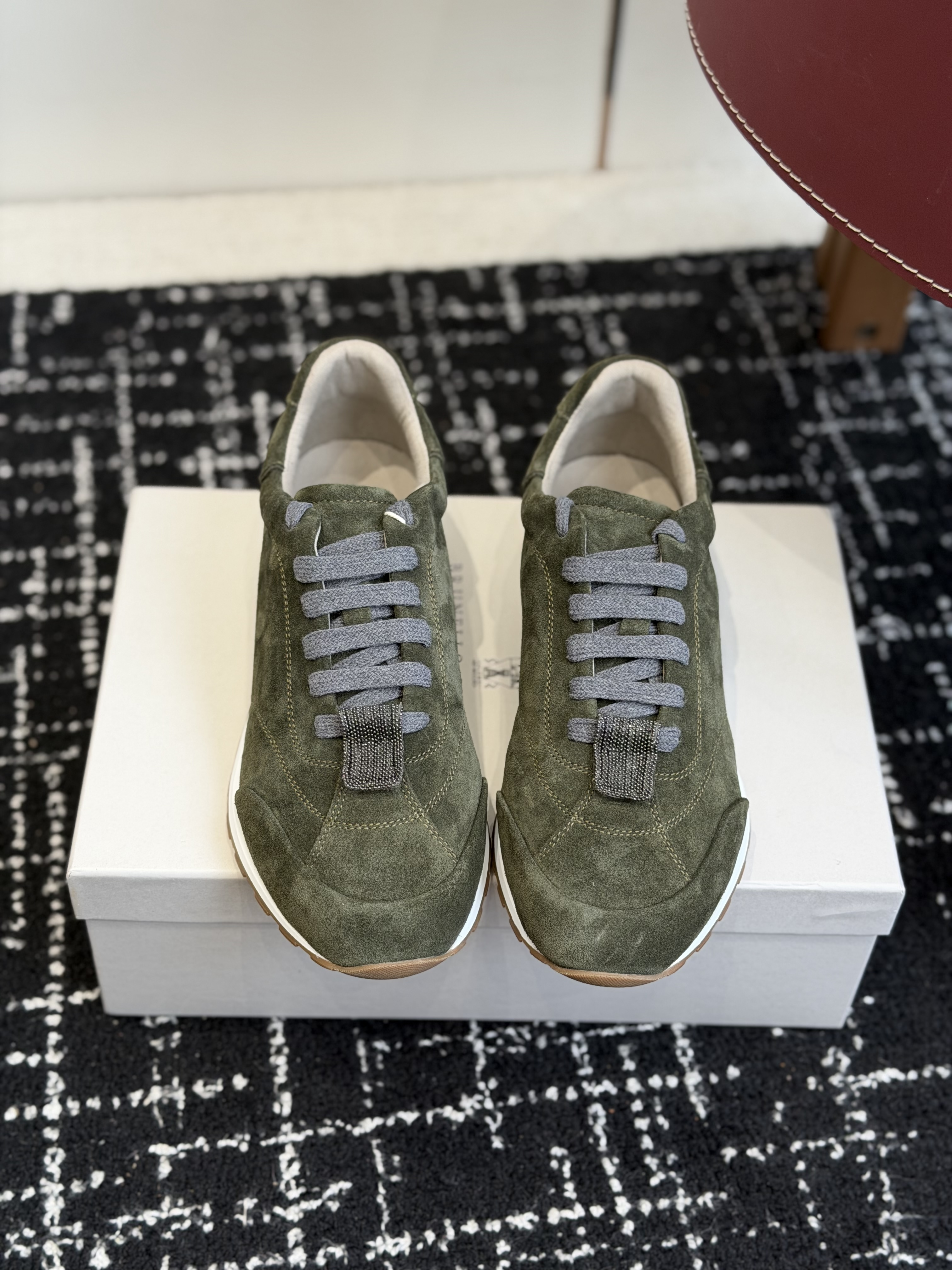 Кроссовки женские в стиле Brunello Cucinelli зеленого цвета