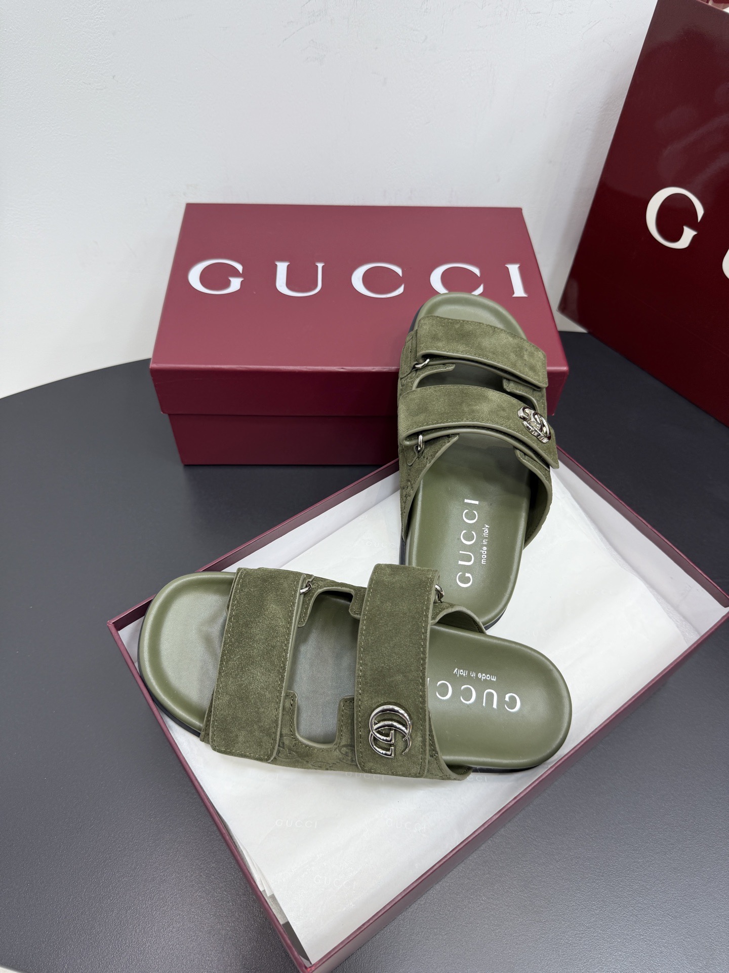 Сандалии женские в стиле Gucci GG оливкового цвета