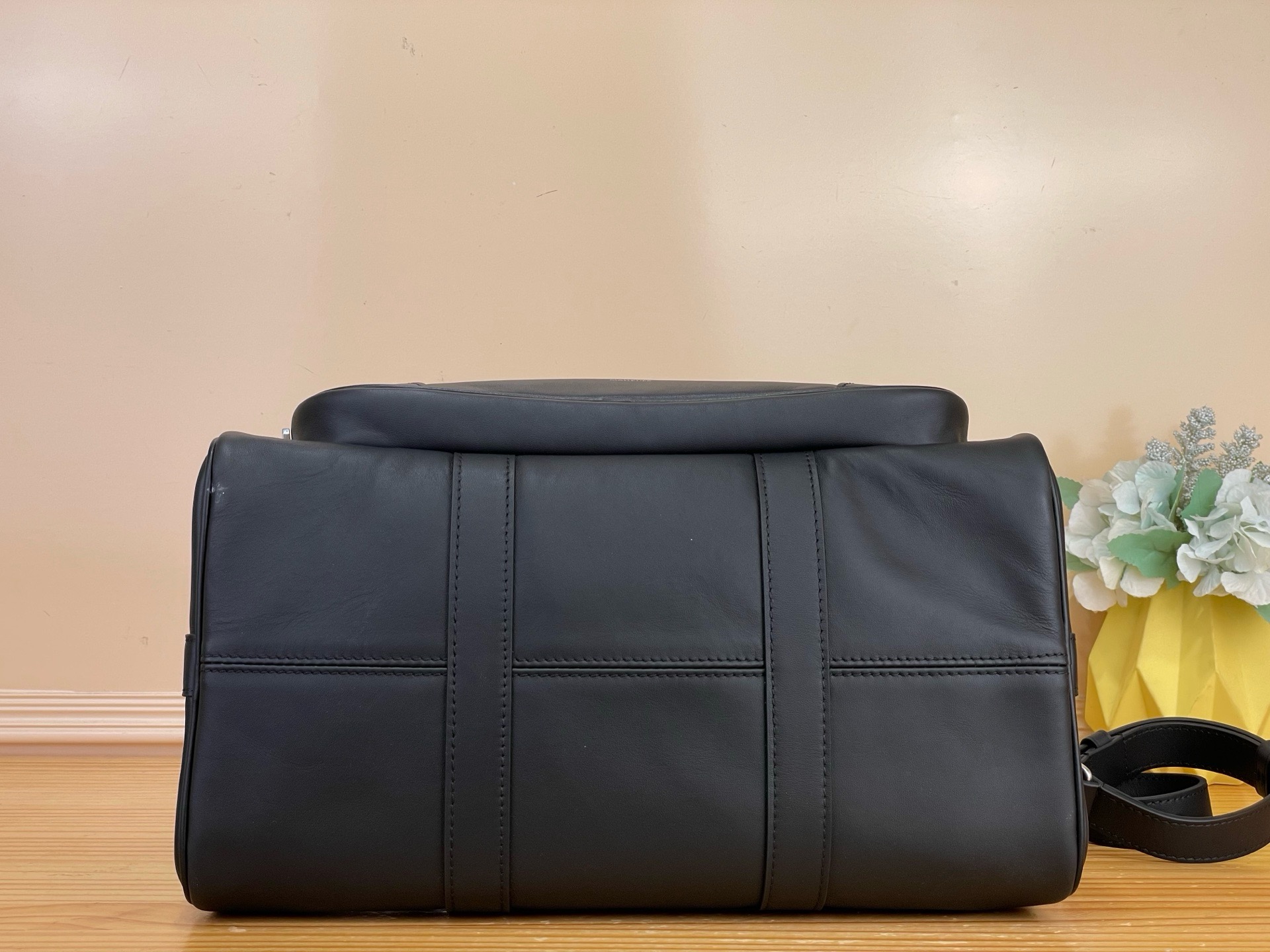 Сумка мужская Louis Vuitton Keepall Cargo Bandoulière 35 чёрного цвета