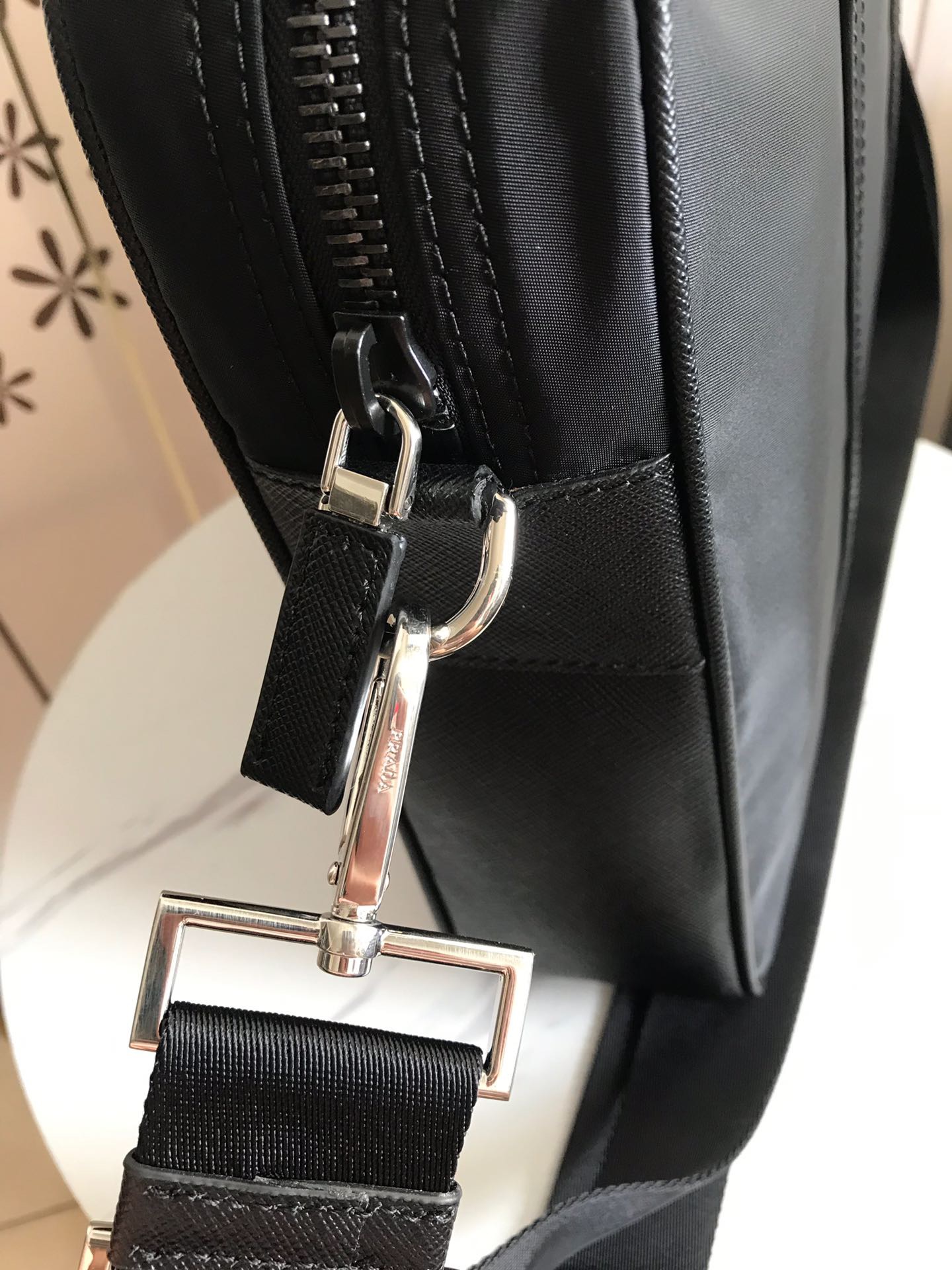 Сумка деловая мужская в стиле Prada из нейлона с кожаной отделкой чёрного цвета