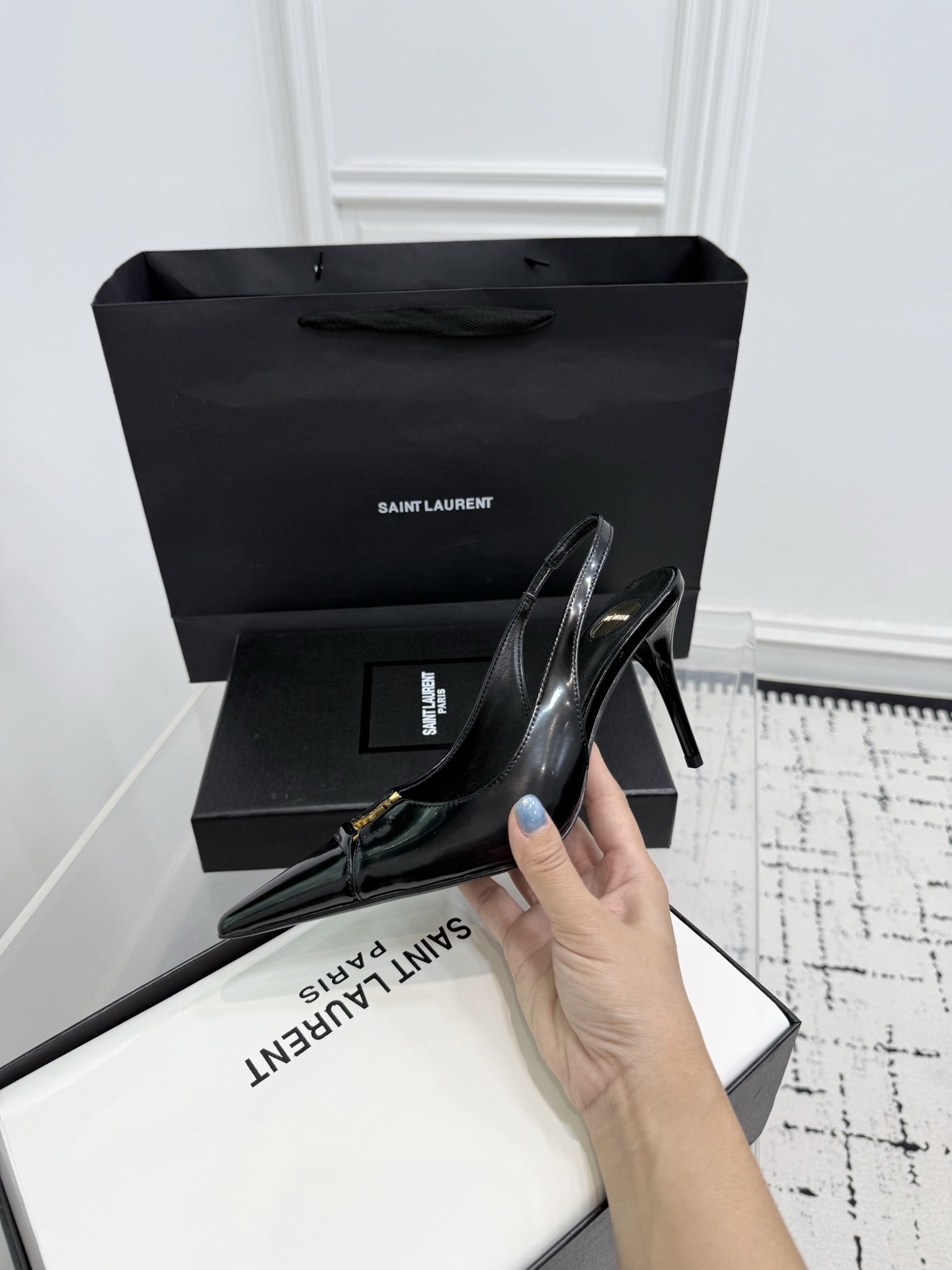 Туфли женские в стиле Saint Laurent Opyum чёрного цвета