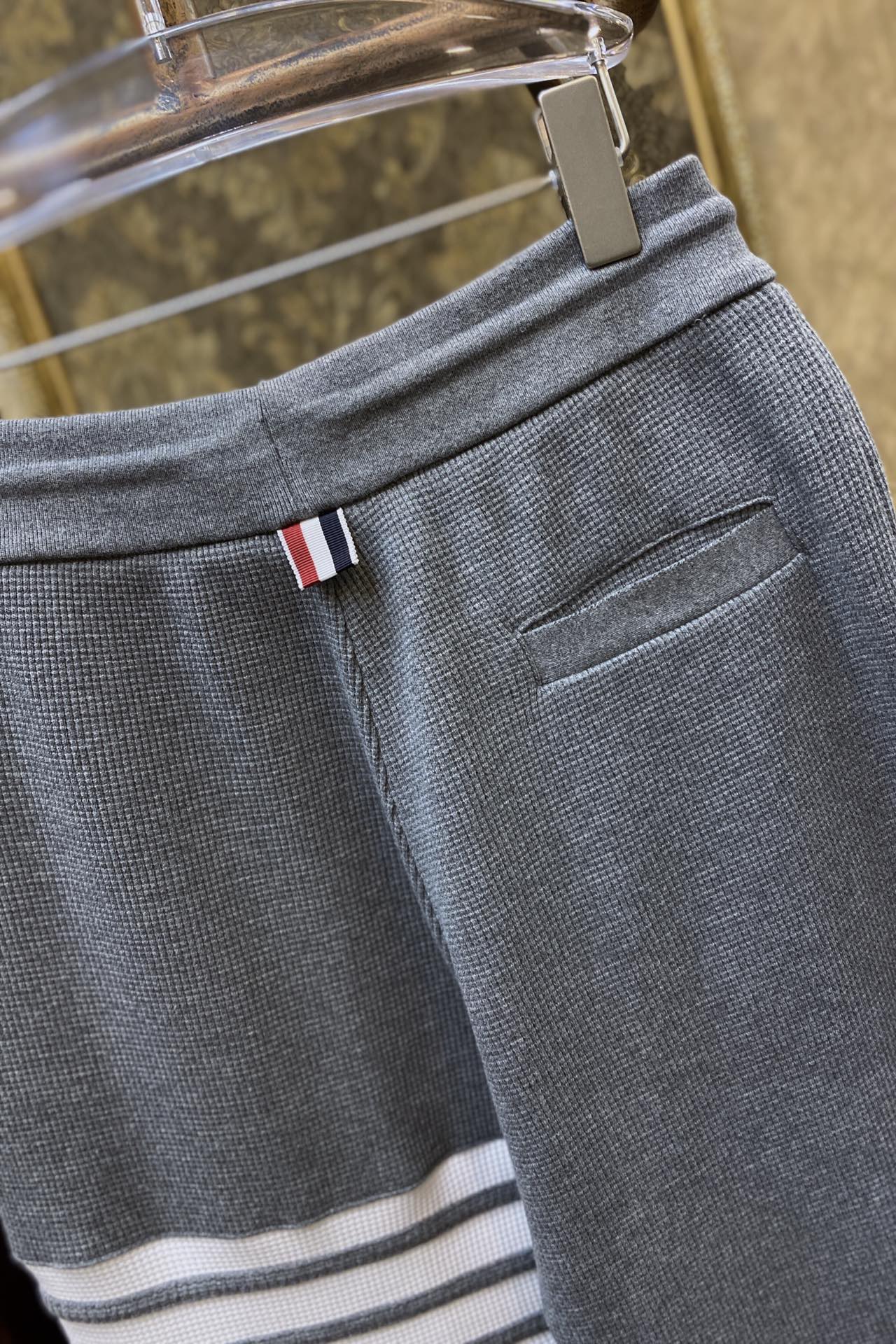 Костюм мужской в стиле Thom Browne спортивный серого цвета (худи на молнии / свитшот + брюки)