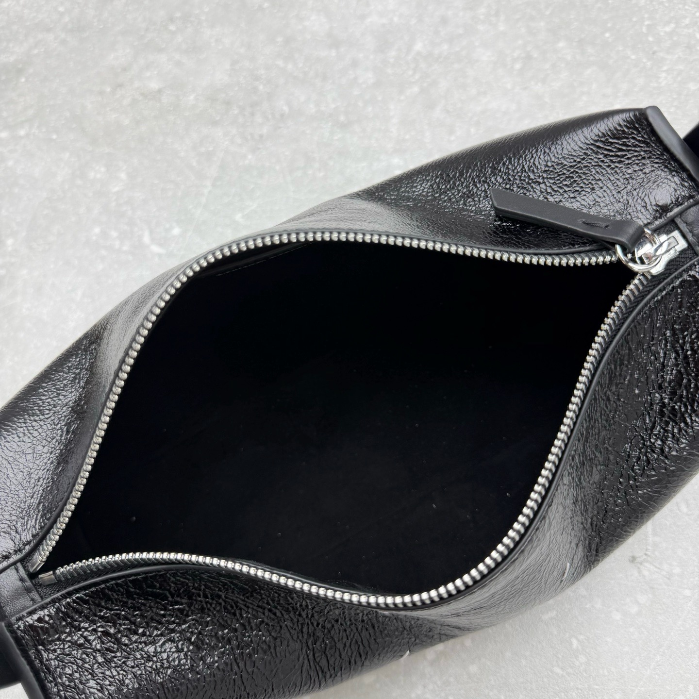Сумка женская Maison Margiela SS26 Belt чёрного цвета