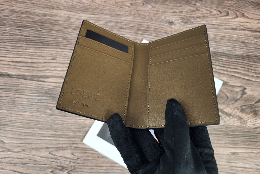 Кошелёк компактный в стиле Loewe L1132 кофейного цвета