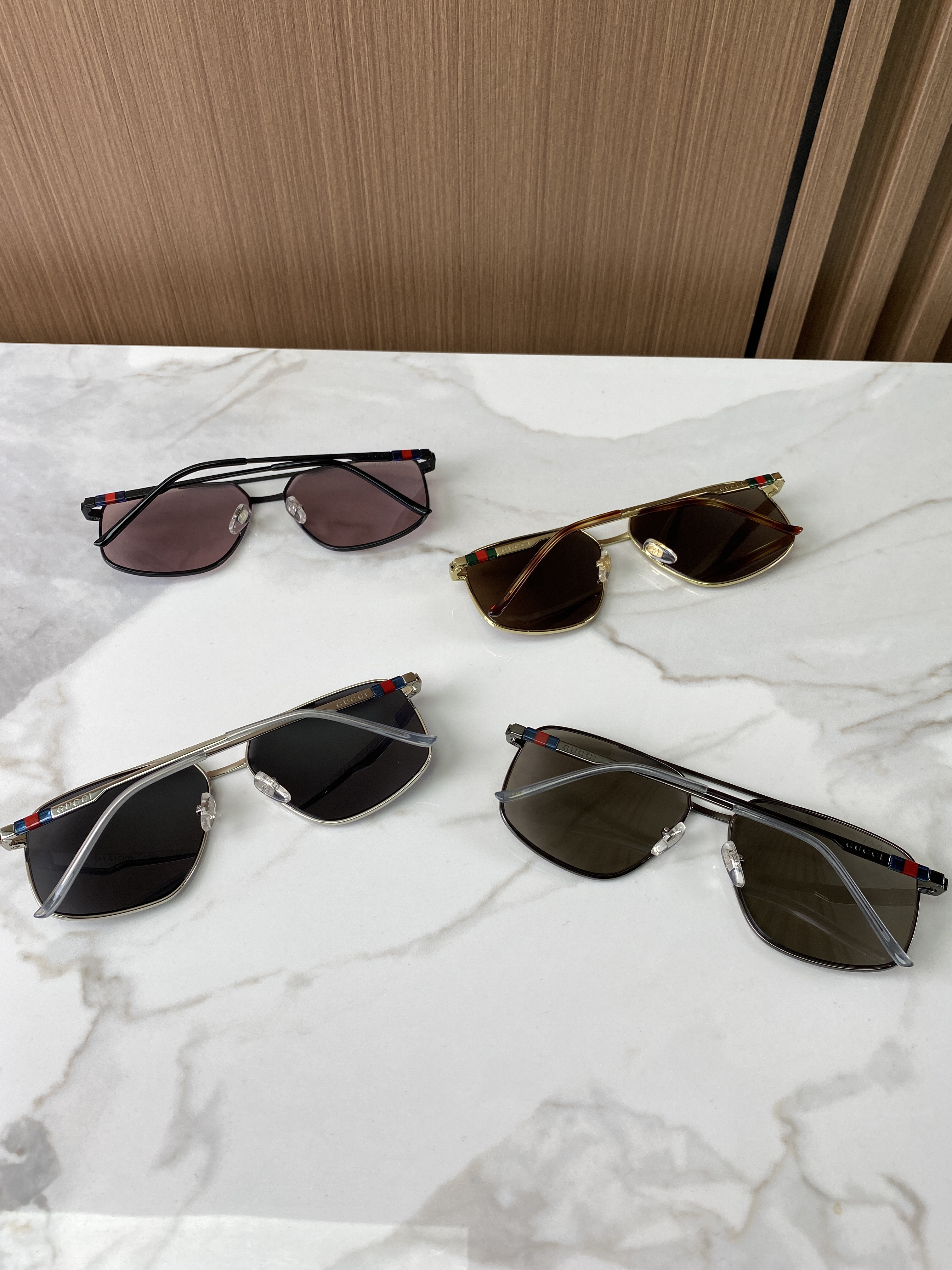 Очки солнцезащитные унисекс в стиле Gucci в металлической оправе классической формы