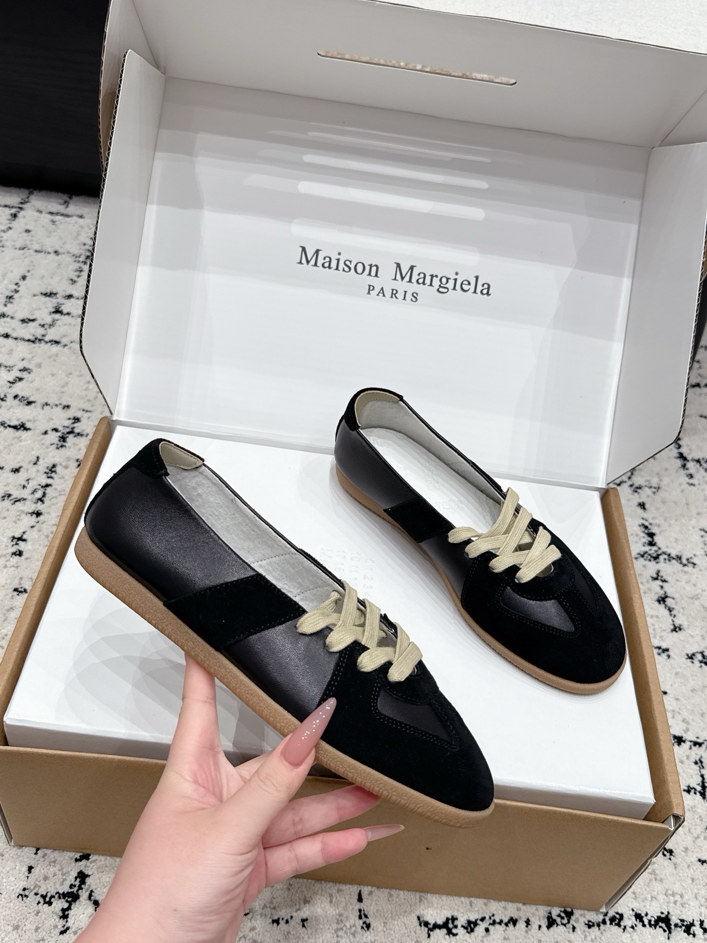 Кроссовки унисекс в стиле Maison Margiela чёрного цвета