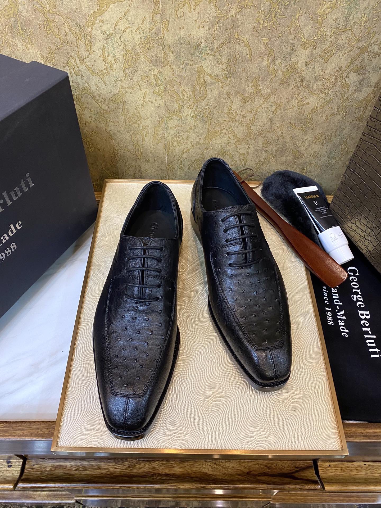 Оксфорды мужские в стиле Berluti чёрного цвета