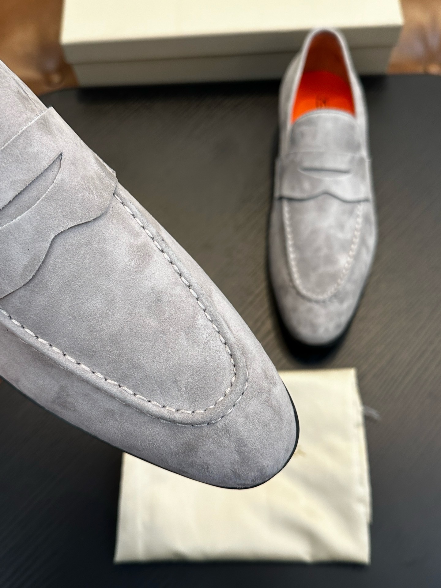 Лоферы мужские в стиле Santoni серого цвета
