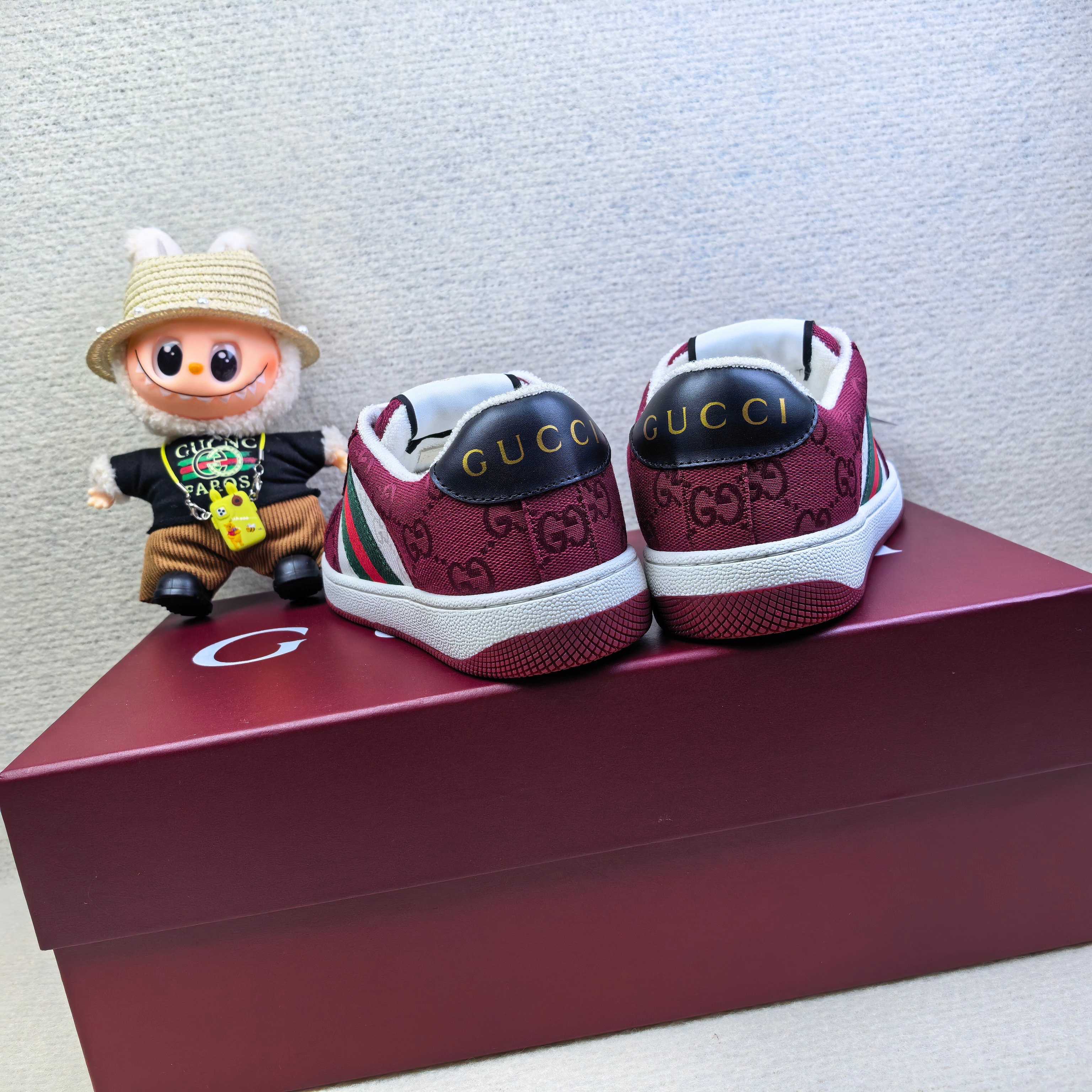 Кроссовки унисекс в стиле Gucci комбинированного цвета